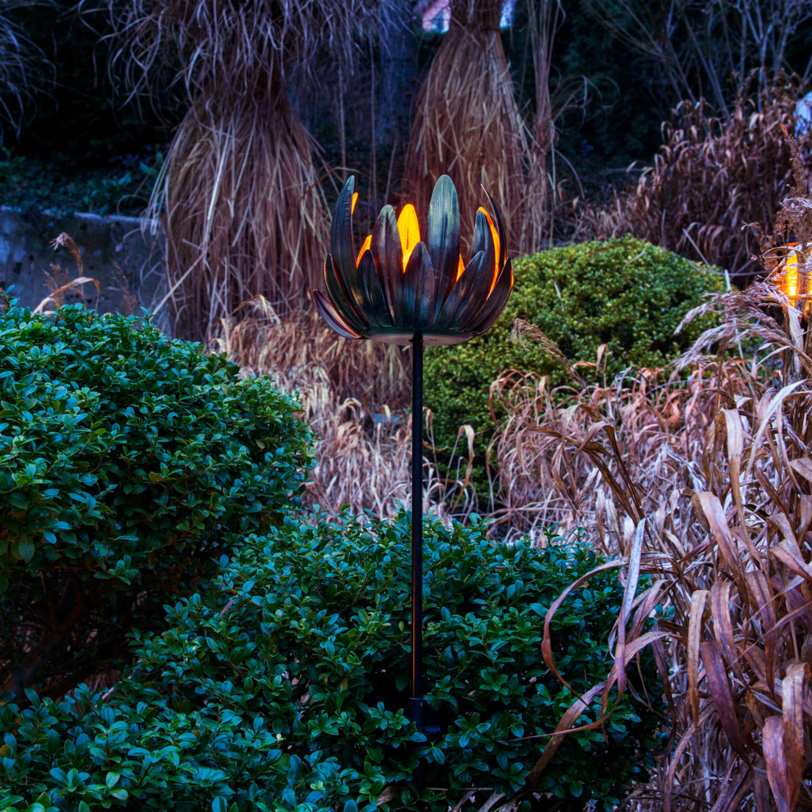 LED-Solarspieß BLUME - kupfer - 90 cm hoch