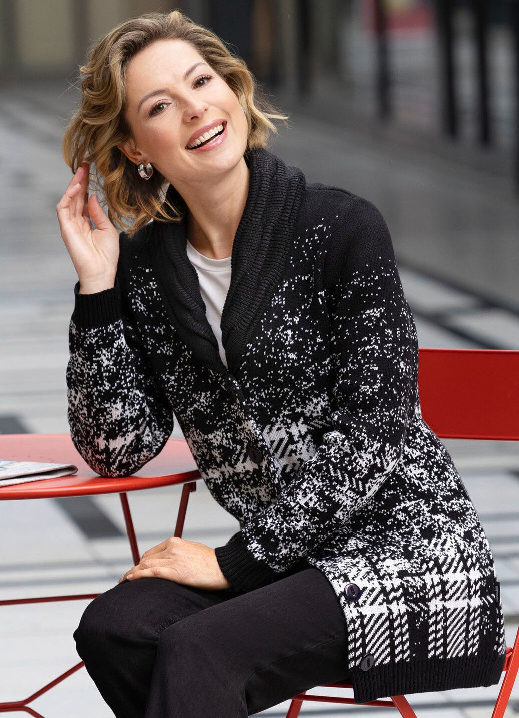 Strickjacke in Jacquard-Dessin