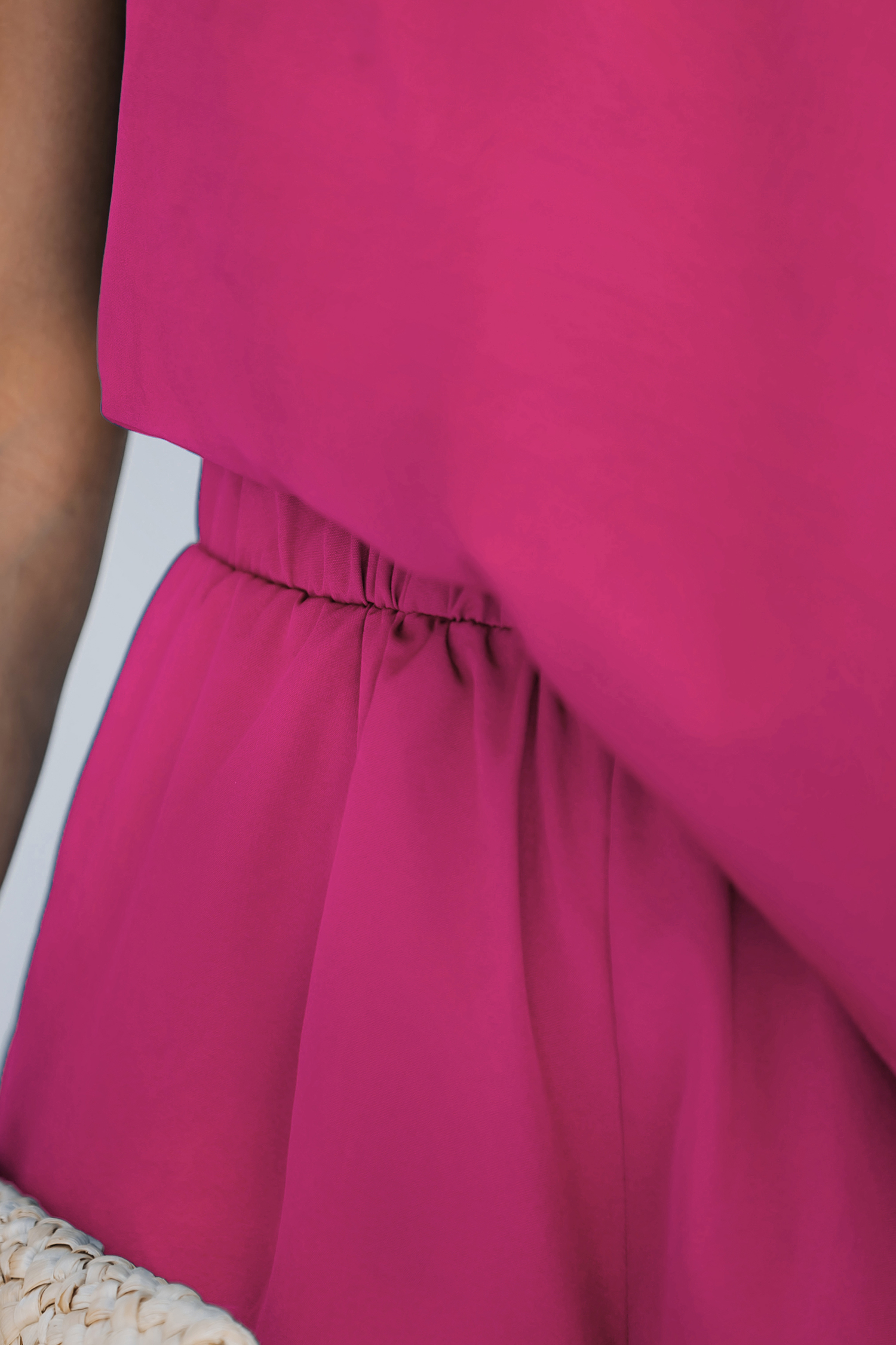Combishort à une épaule et corsage drapé fuchsia