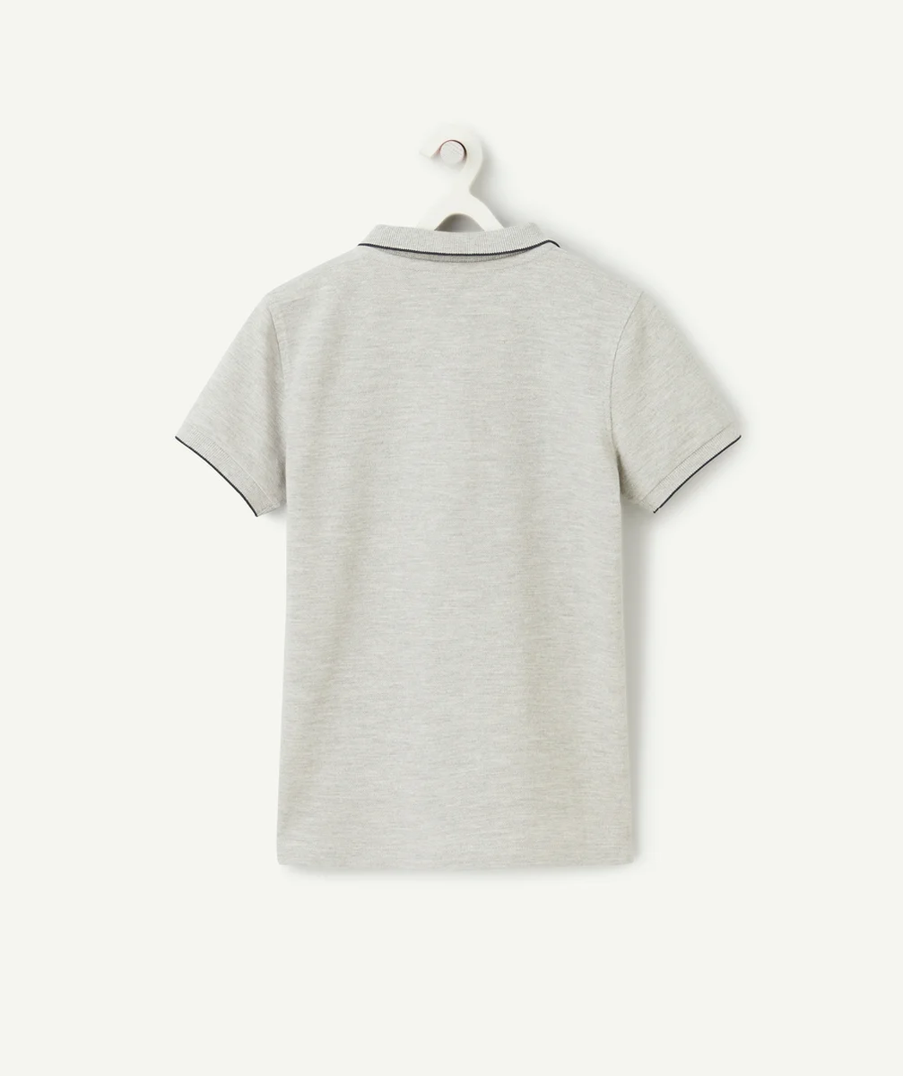 polo manches courtes garçon en coton bio gris et broderies bleues