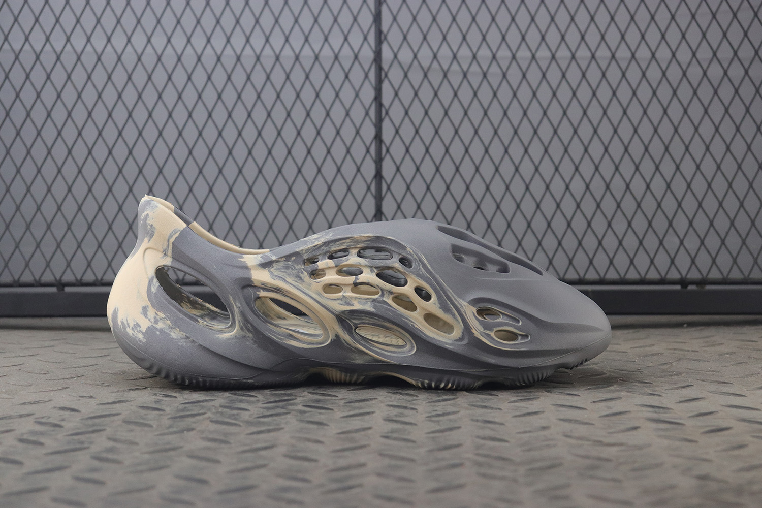 adidas Yeezy Foam RNNR MXT Moon Gray (One Size Smaller!!)
