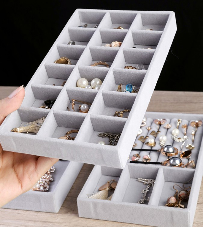 (21x12x2.5cm) Velour Schmuckschatulle Aufbewahrungsbox Organizer für Ringe / Ohrringe / Armbänder - Style 1 / Grau