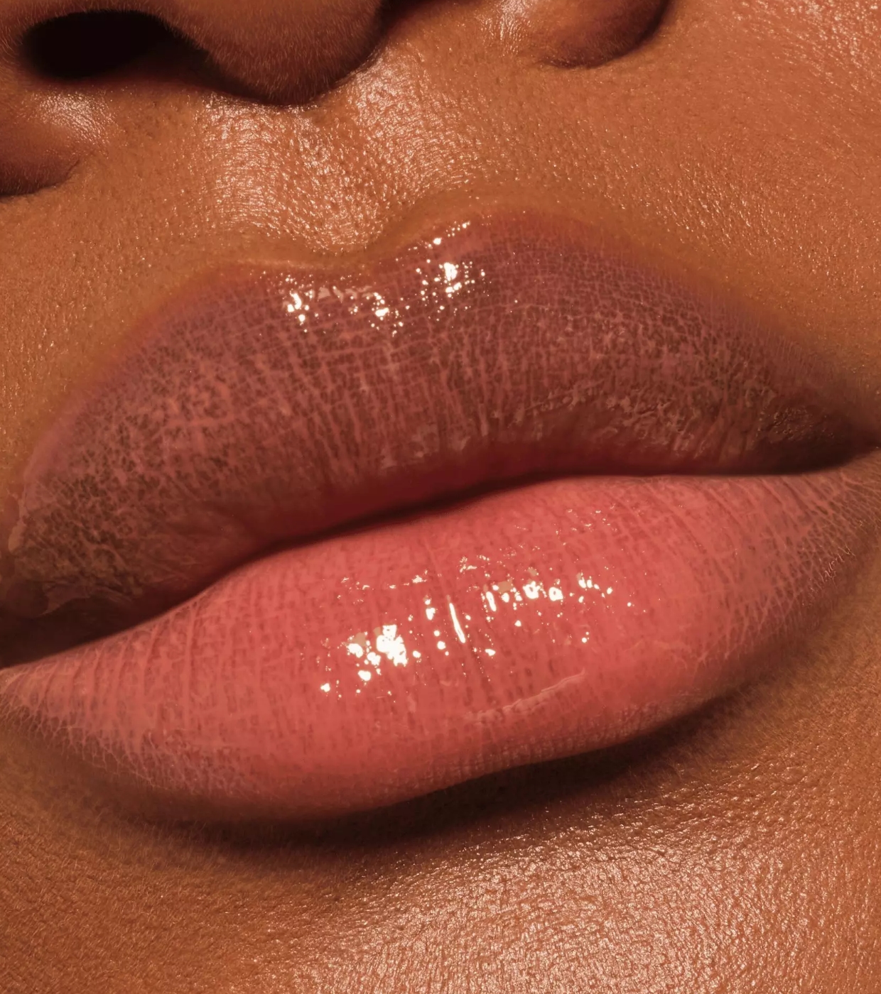 Catrice - Óleo Labial Colour Cushion Juicy - 050: Drenched Drama