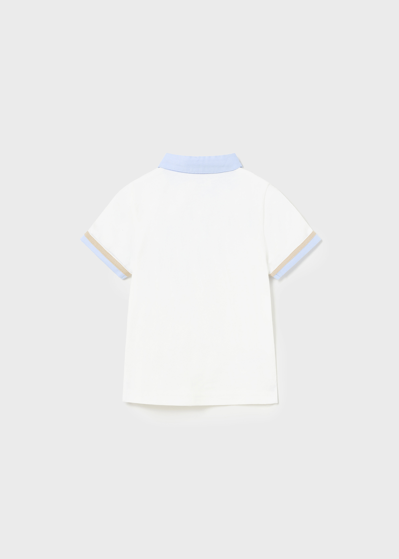 Camisa polo infantil com tecido oxford de algodão sustentável em contraste.