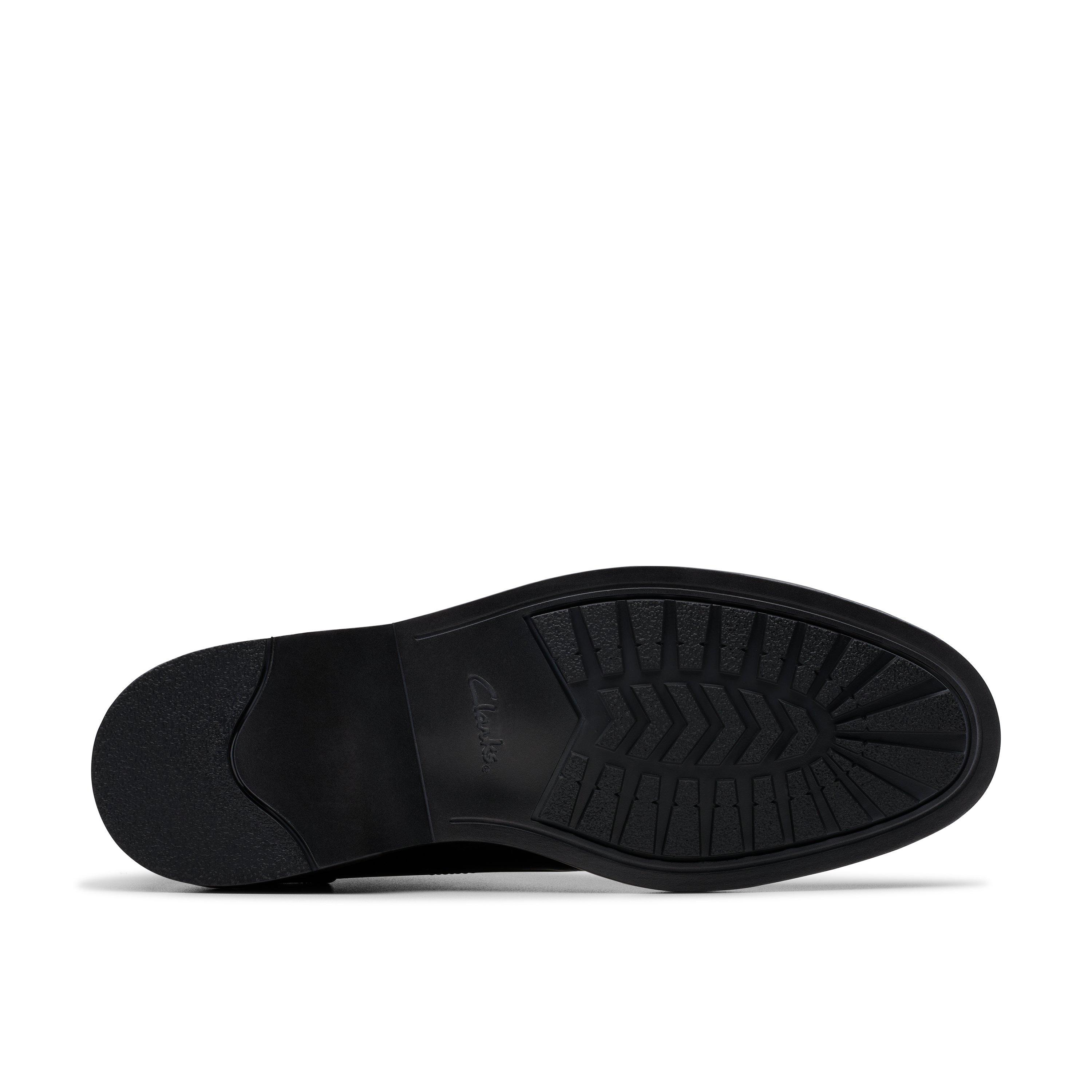 Clarks Aldwin Chukka Boots