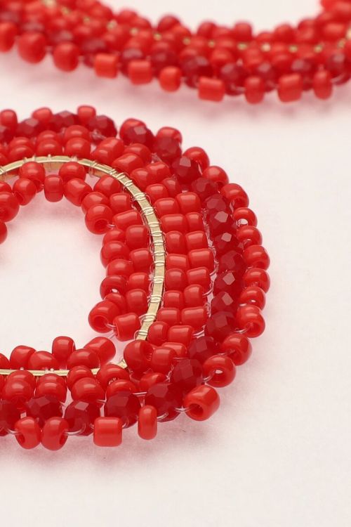 Oorhangers met rood kralen hart