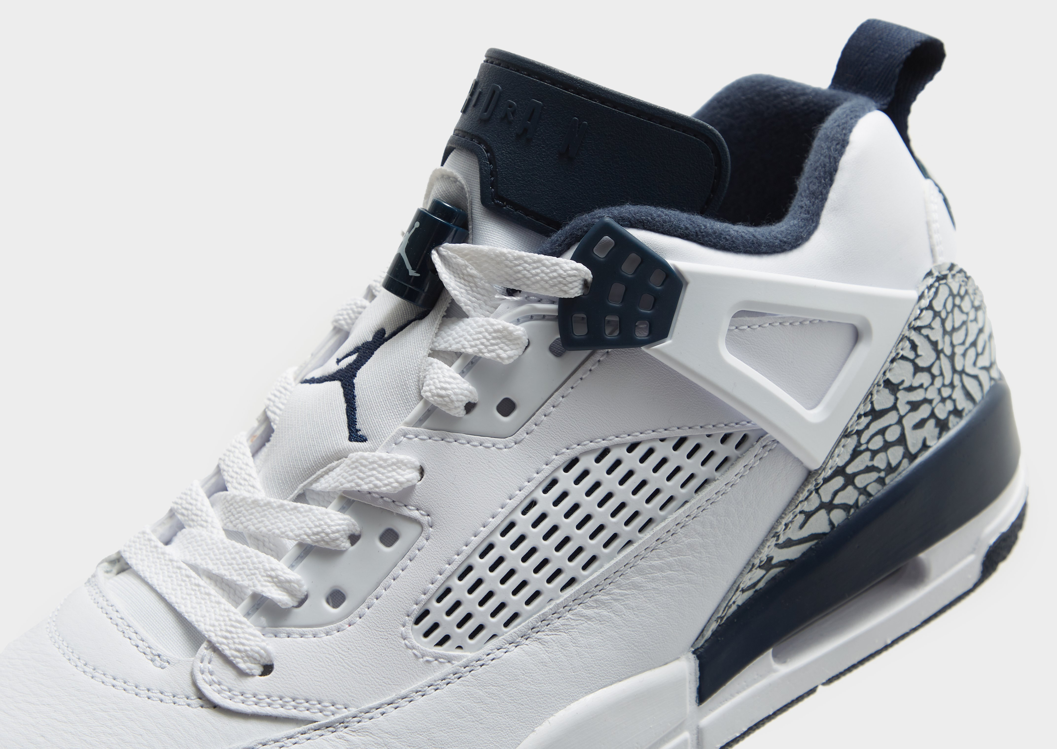 Jordan Spizike Low