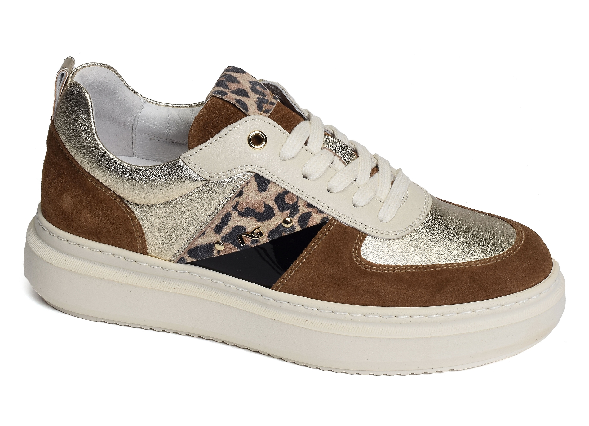 05373 camel or
