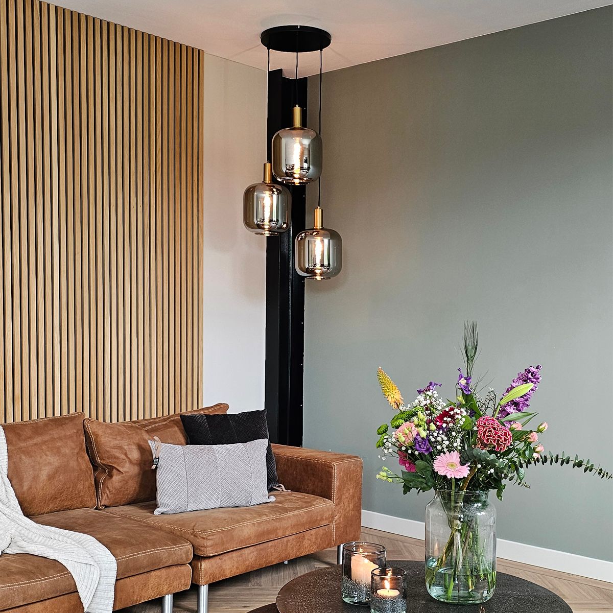 Design hanglamp zwart met goud en smoke glas 3-lichts - Zuzanna