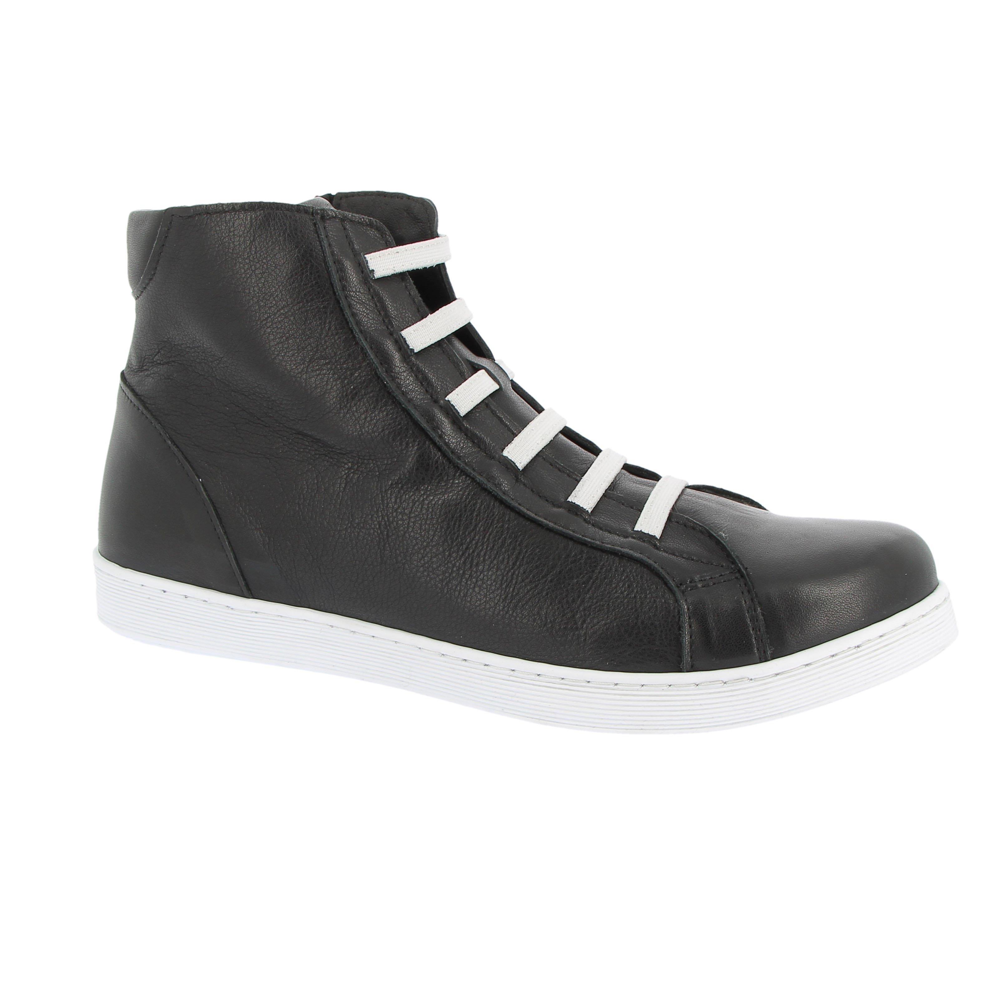 Schnürschuh mit elastischer Schnürung