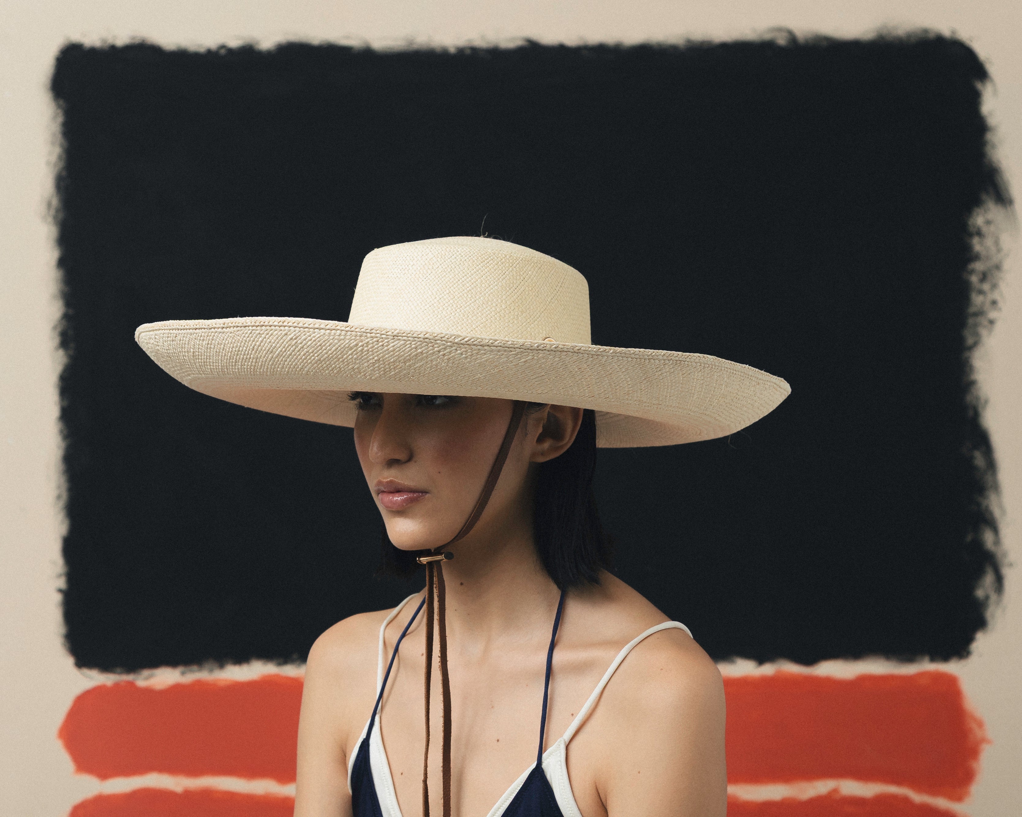 Chapeau Cordovan à bords extra longs avec bandeau en cuir