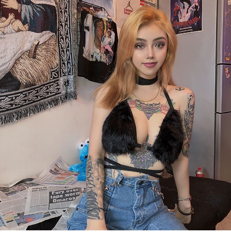 Bababy - Fluffy Bralette met gekruiste bandjes