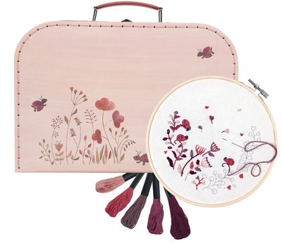 Egmont Toys Broderikit Marihøne