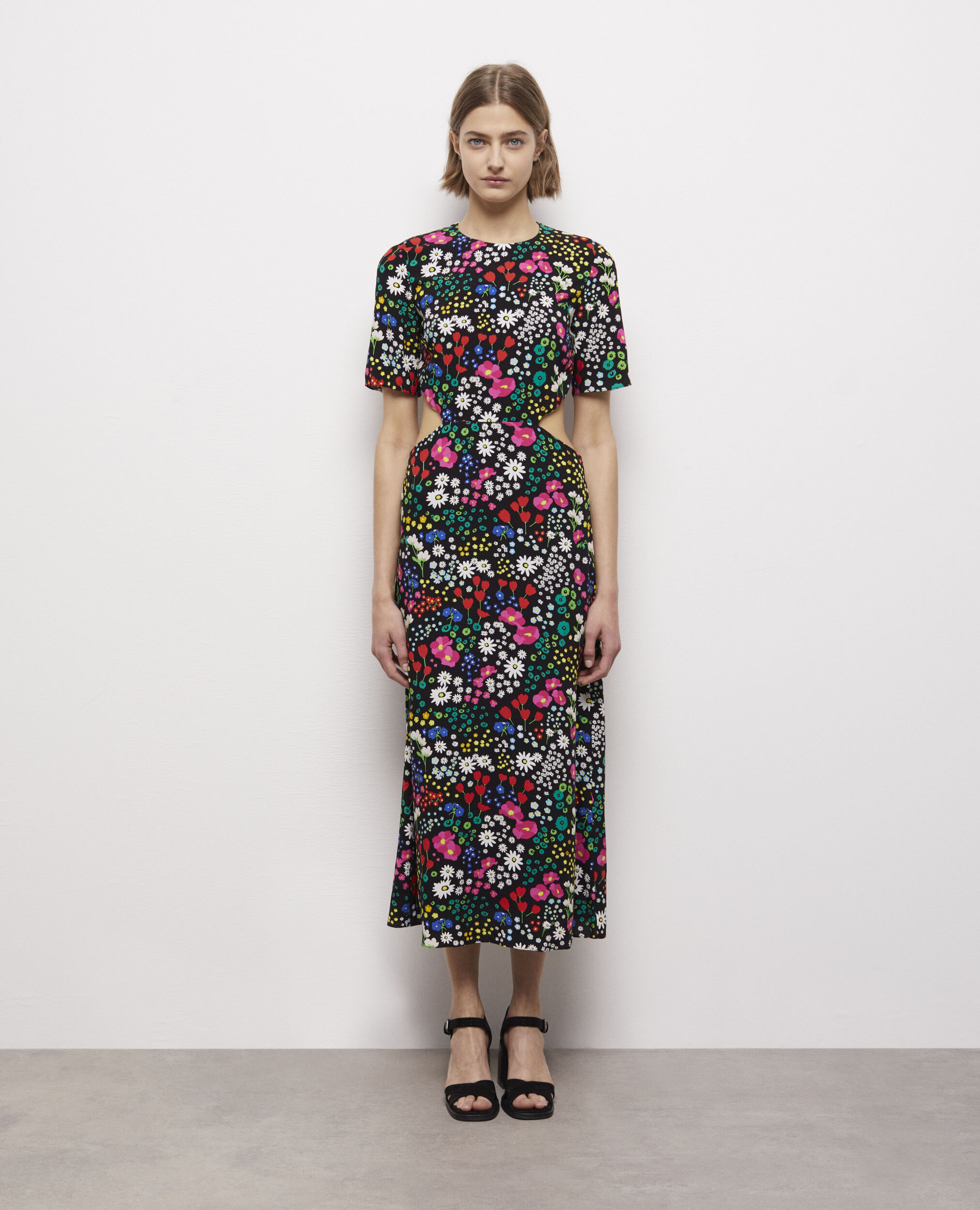 Robe longue imprimée avec ouvertures