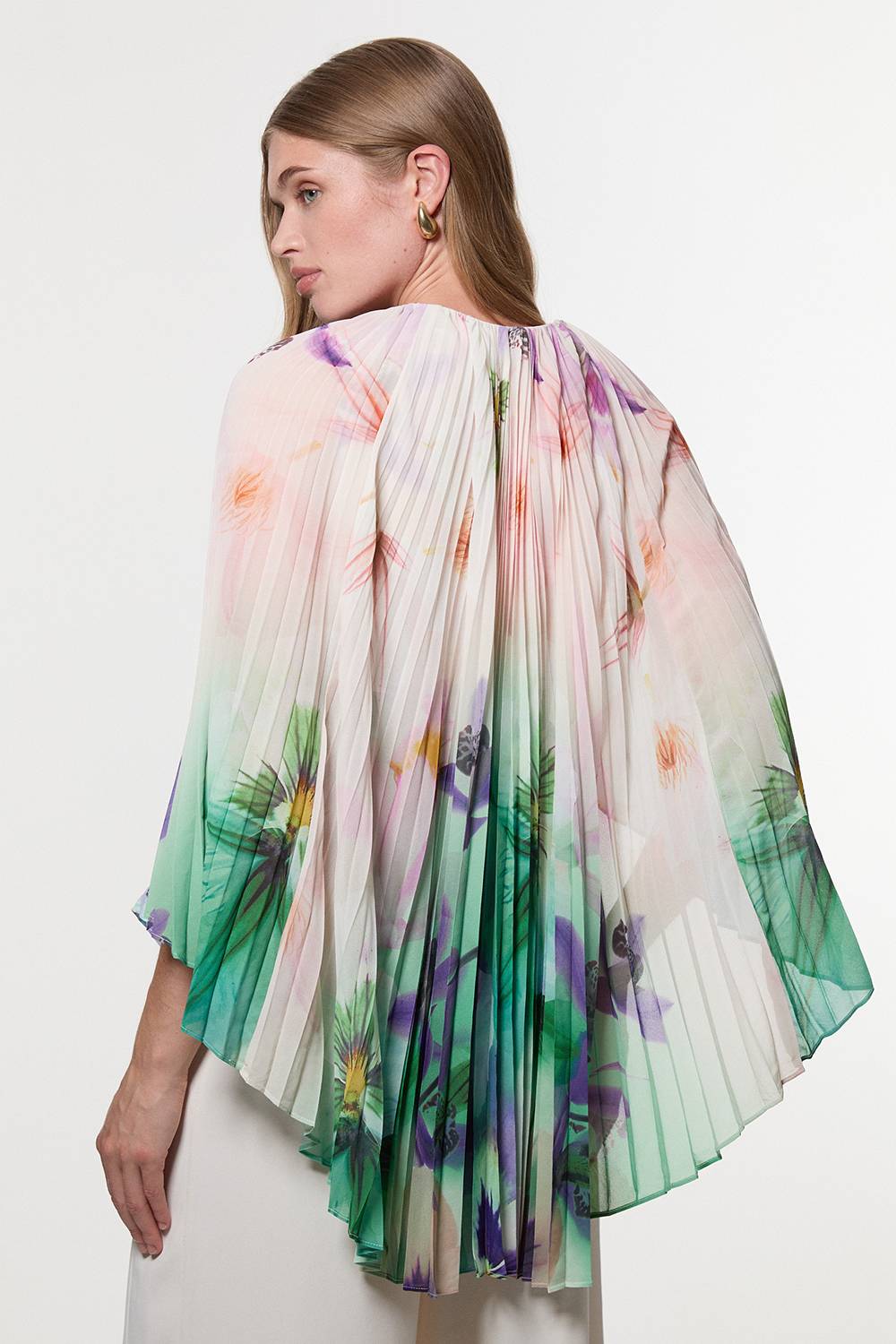 KarenMillen Haut en tissage à manches cape plissées et motif floral avec décolleté plongeant