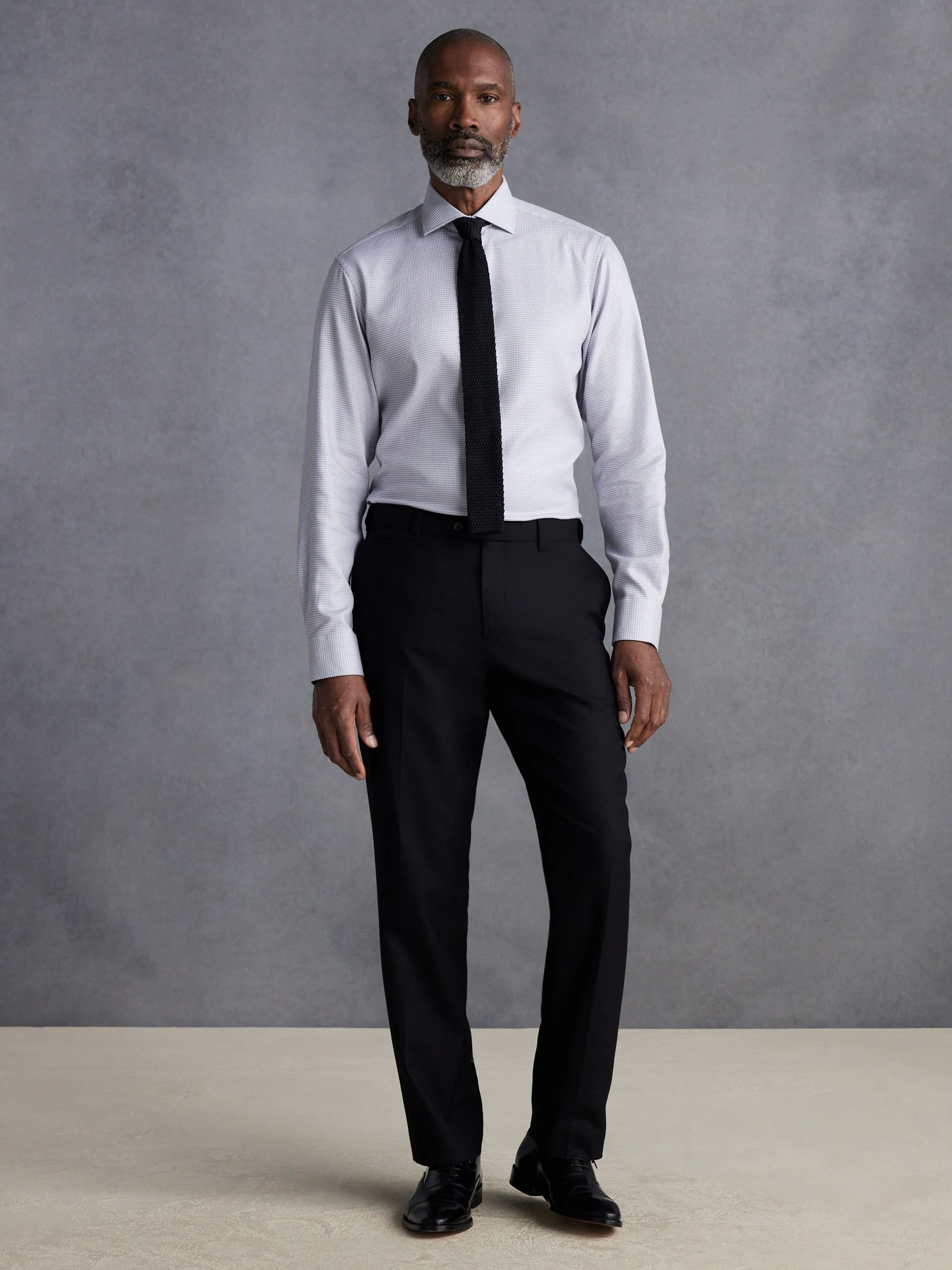 Zwart - Slim Fit - Signature - 100% Wollen broek met Motion Flex-tailleband