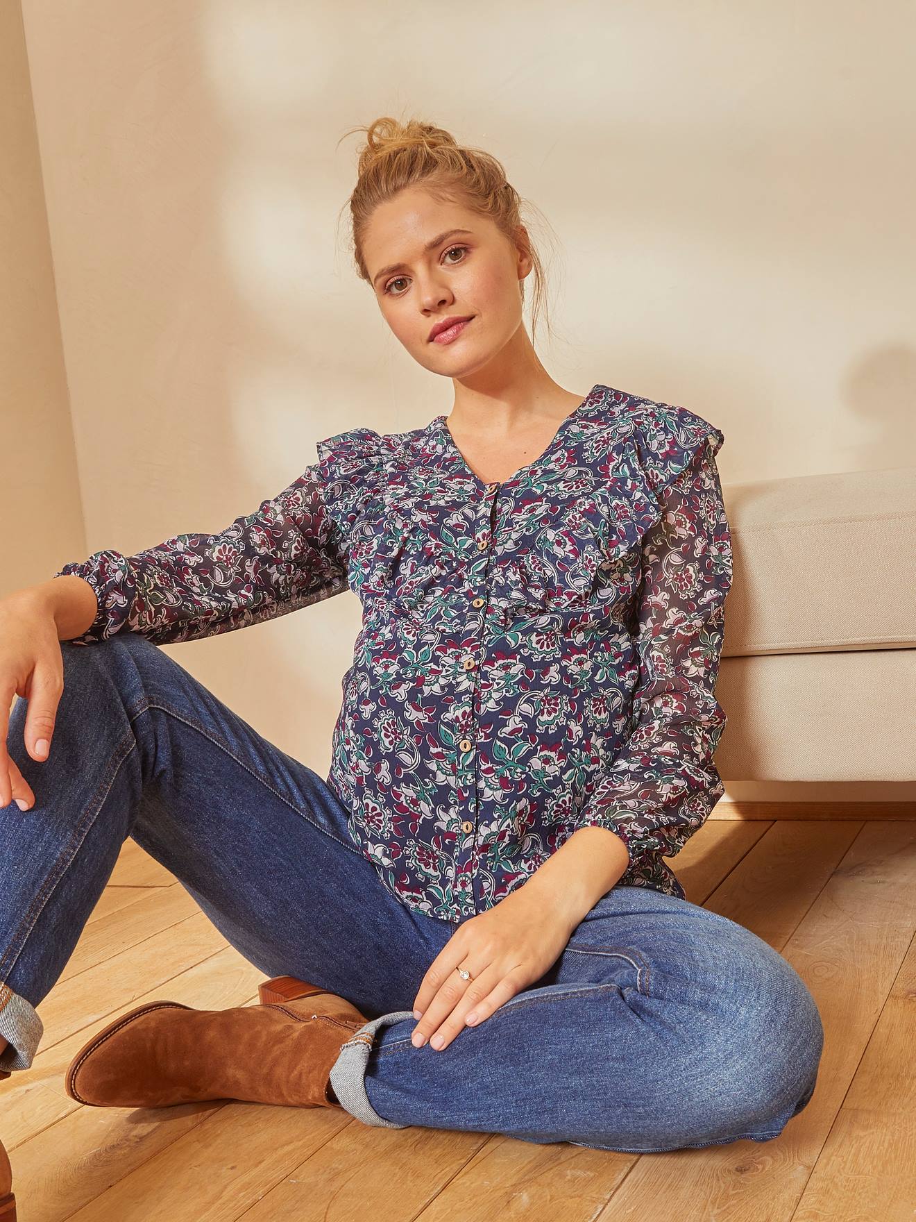 Blusa estampada com babado para gestantes e lactantes, estampa azul média.