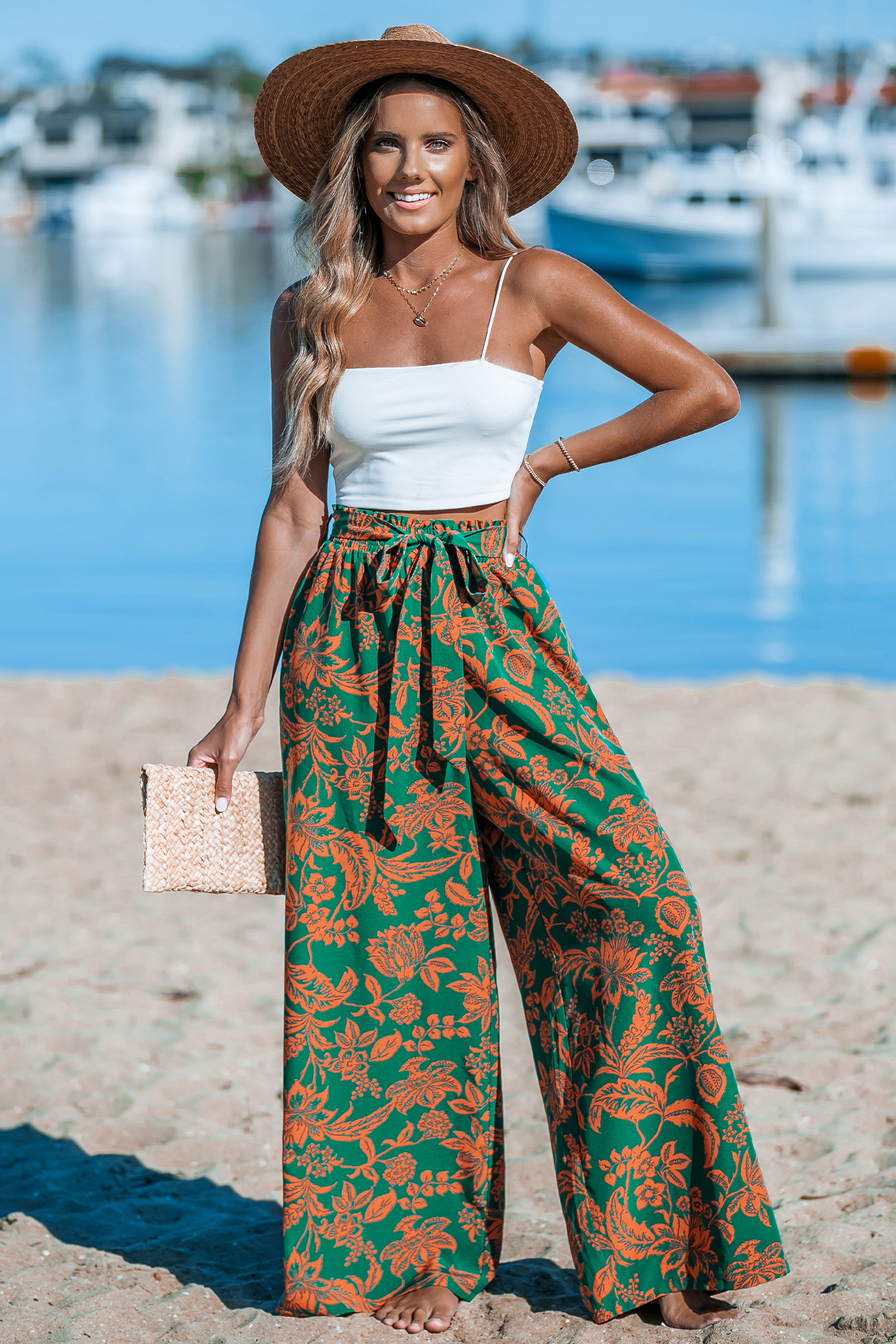 Pantalon avec taille à nouer et jambe large tropical