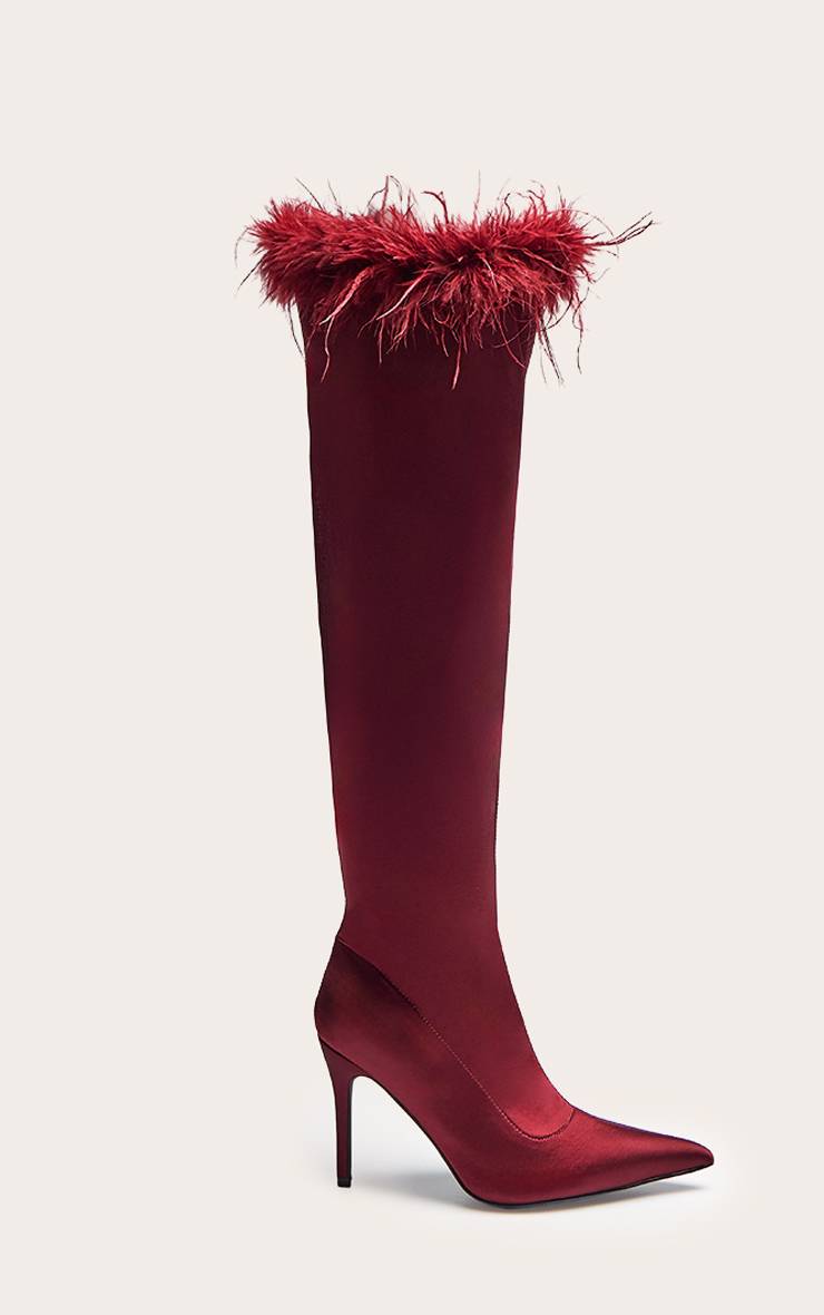 Rouge Pourpre Botte Haute À Talon En Satin Avec Bordure De Plumes