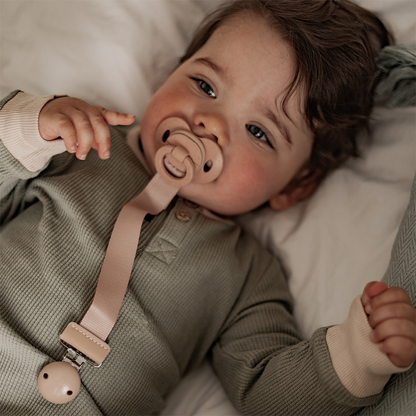 Sucette orthodontique caoutchouc et bambou 3M+ blushing pink