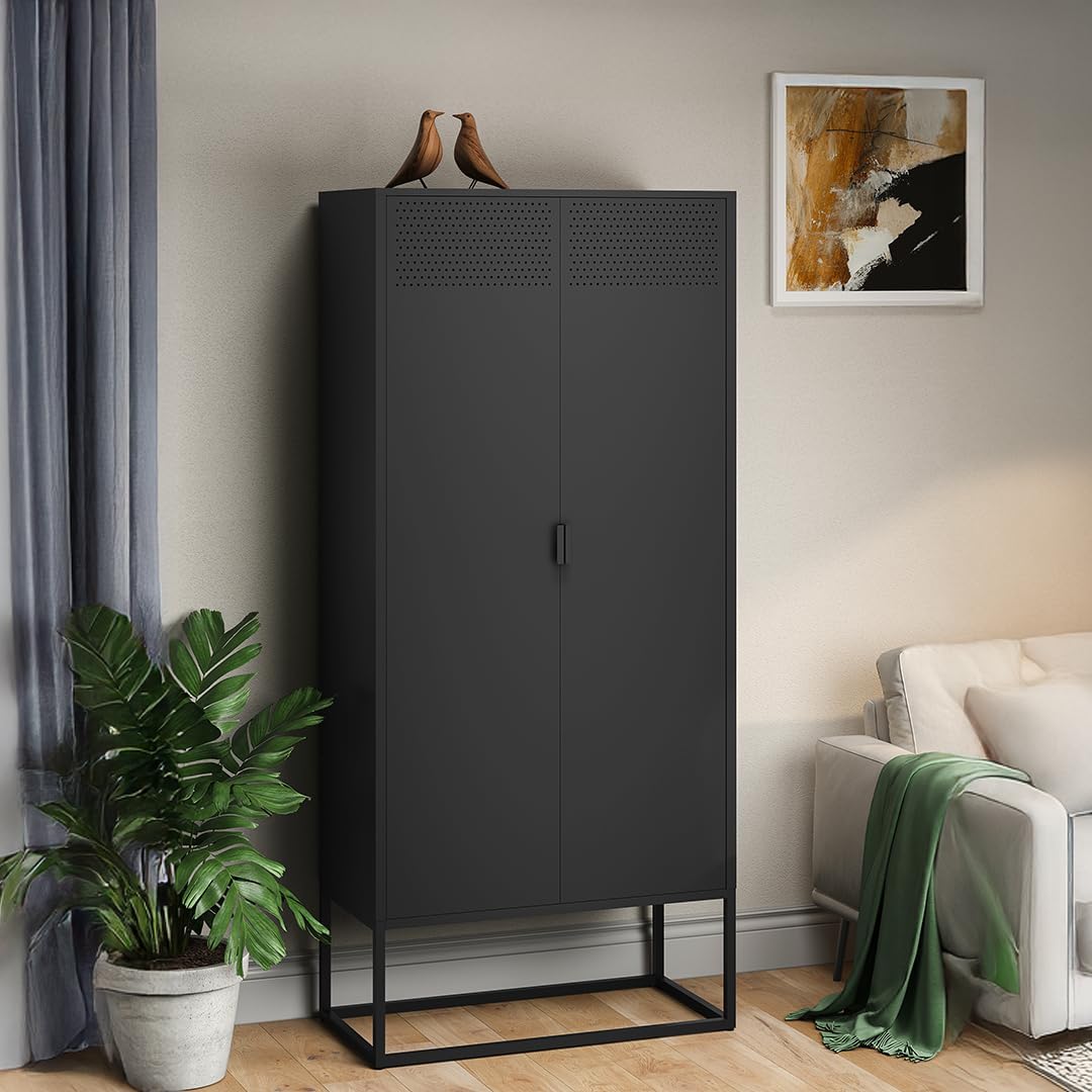skølm Izar Metall Kommode – Wohnzimmerschrank in Schwarz – Metallschrank mit 4 Fächern & Doppeltüren – Sideboard für Wohnzimmer – Mehrzweckschrank 80 cm breit – Highboard Industrial Style