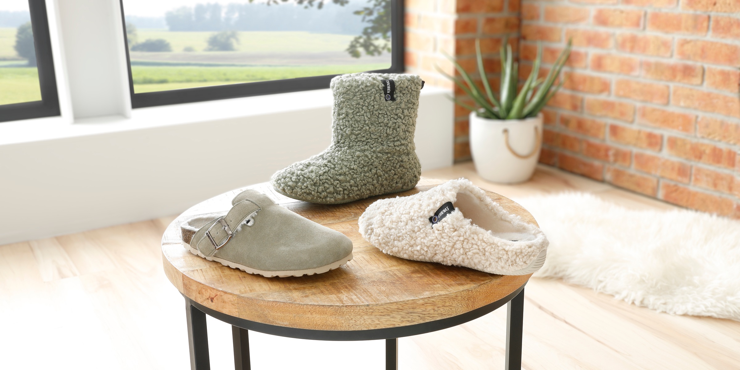VERBENAS Pantoffel »Heidi«  , Clog, Homeslipper, Hausschuh mit Riemchen