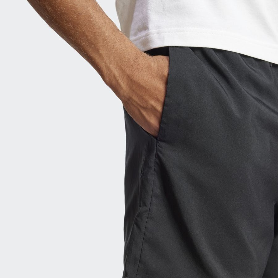Adidas Essentials Small Logo Chelsea Shorts