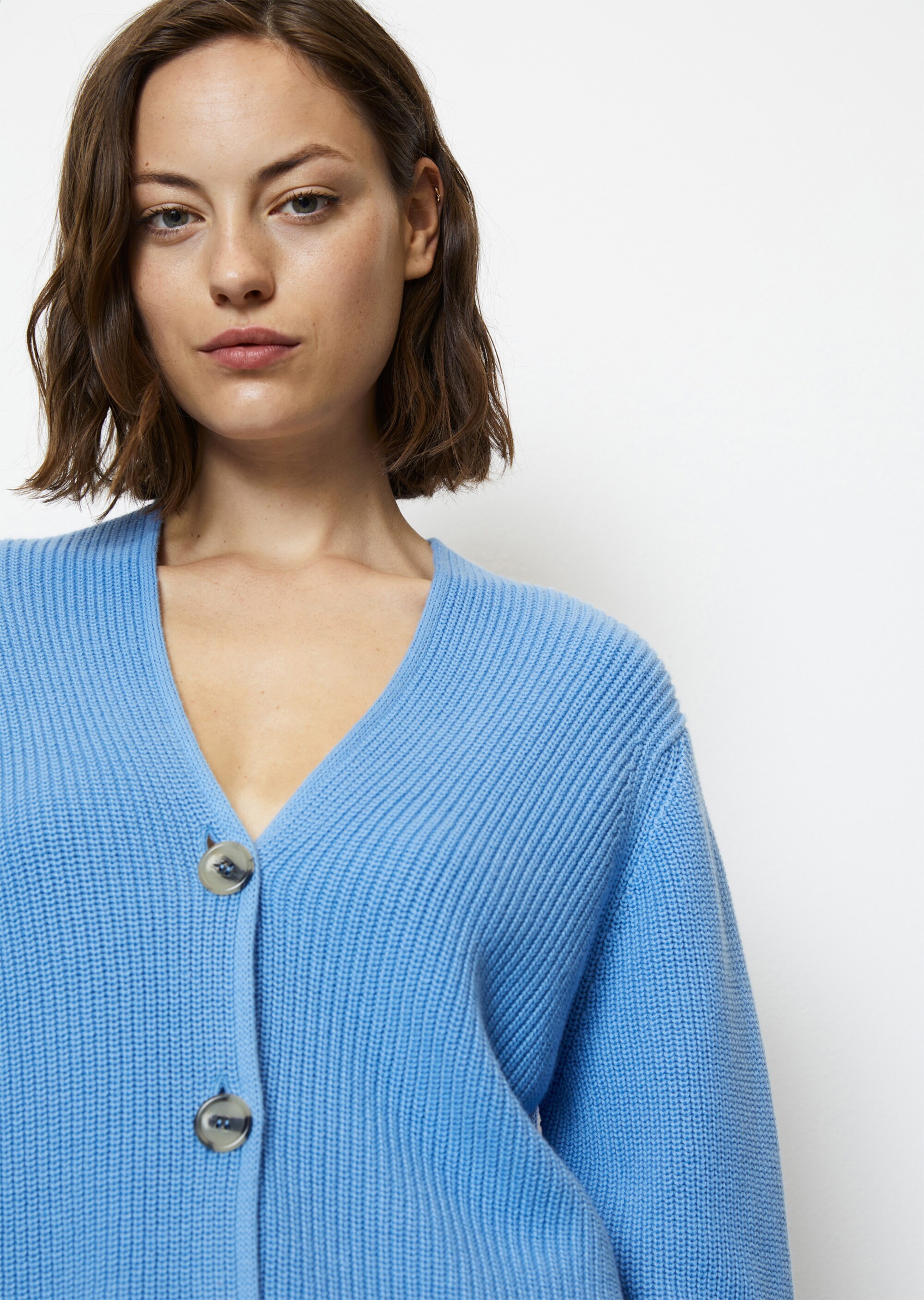 V-Neck-Cardigan relaxed cropped aus Heavy-Weight-Organic-Cotton