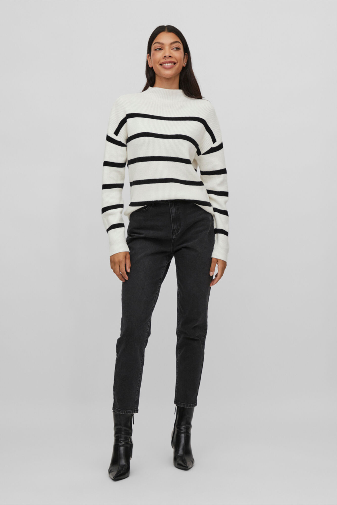 Suéter feminino de gola alta e mangas compridas - Branco