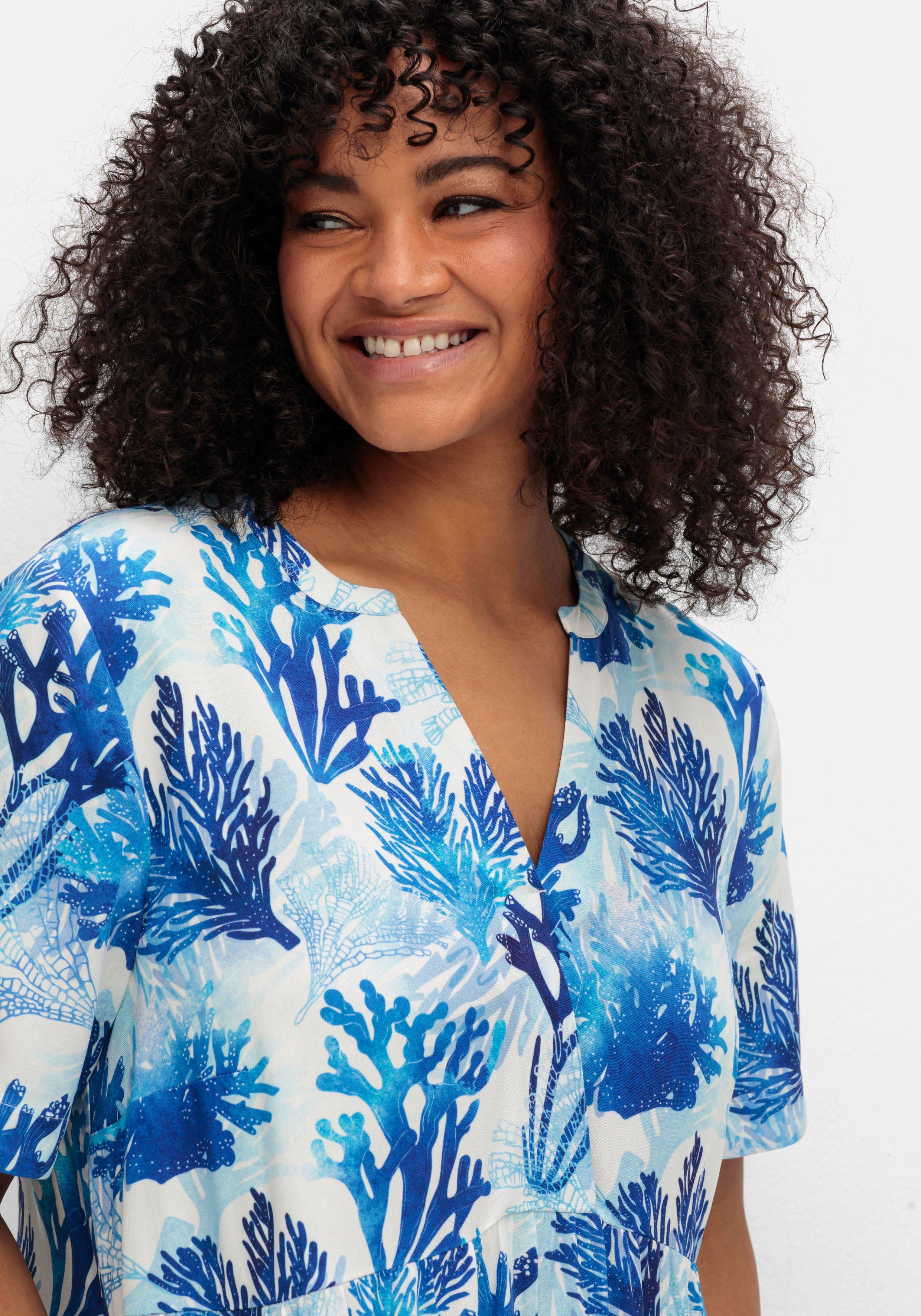Maxikleid in Kaskadenform, mit maritimem Print