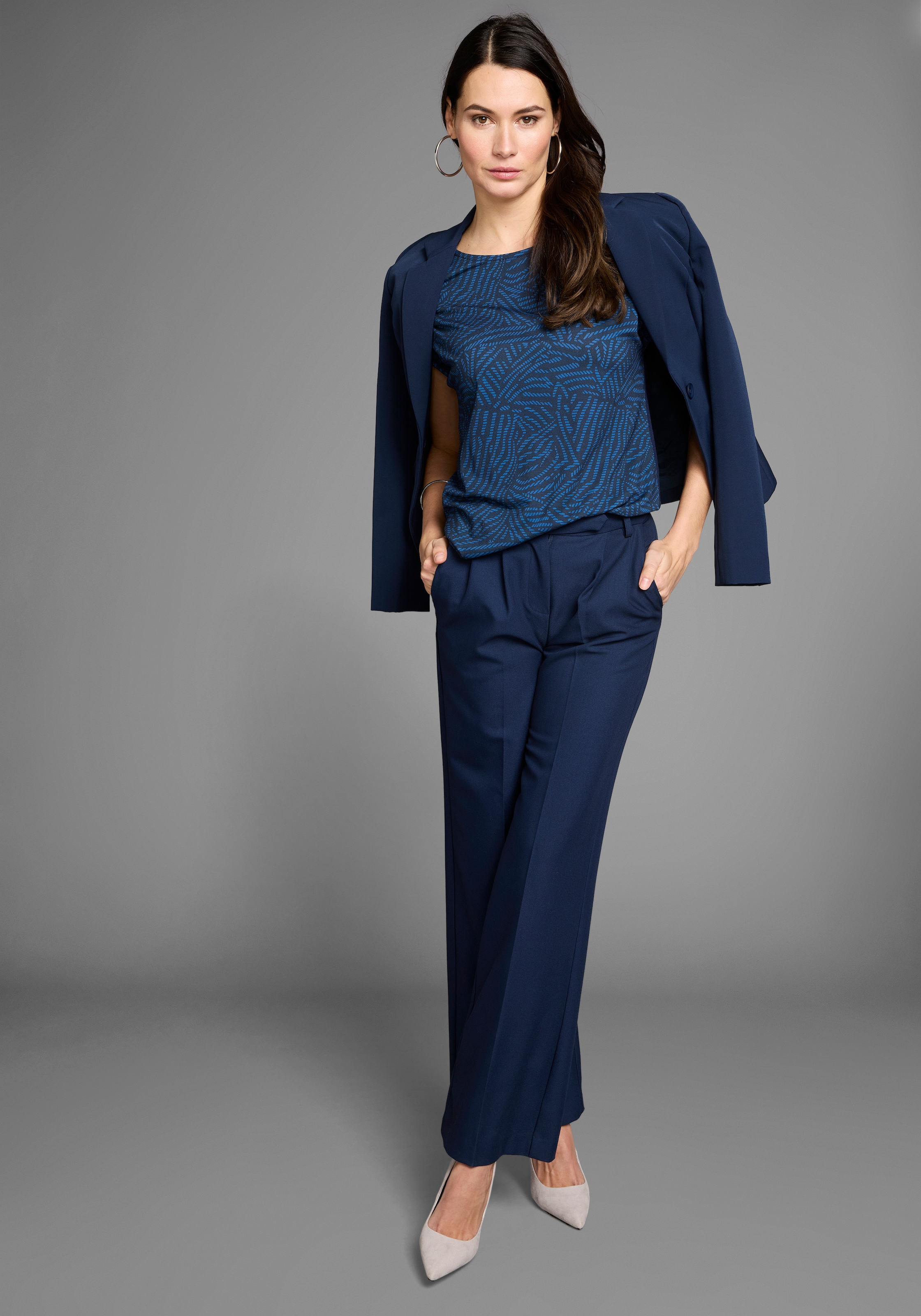 HECHTER PARIS Rundhalsshirt mit Bindedetails und Alloverprint