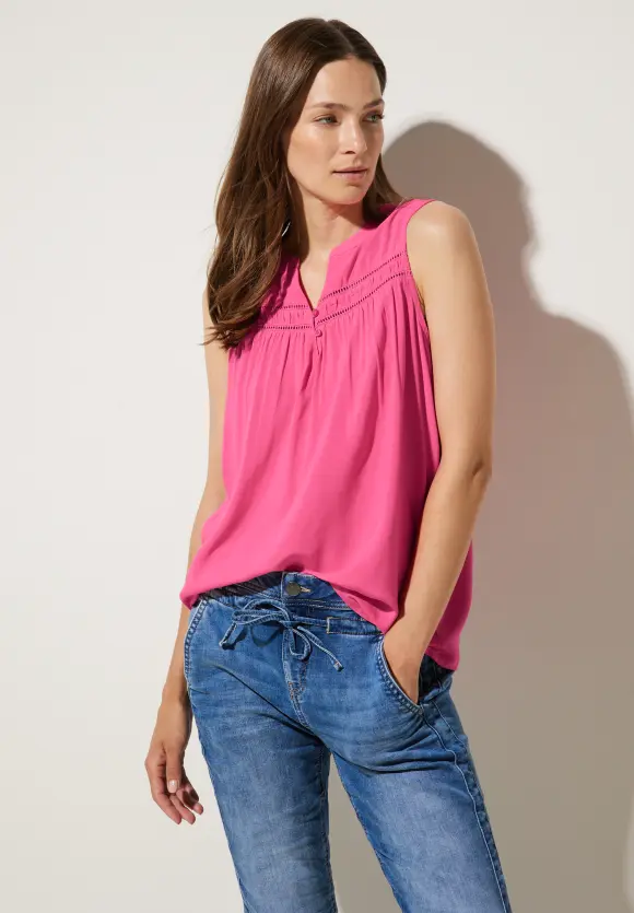 Viskosebluse mit Häkeldetail - berry rose
