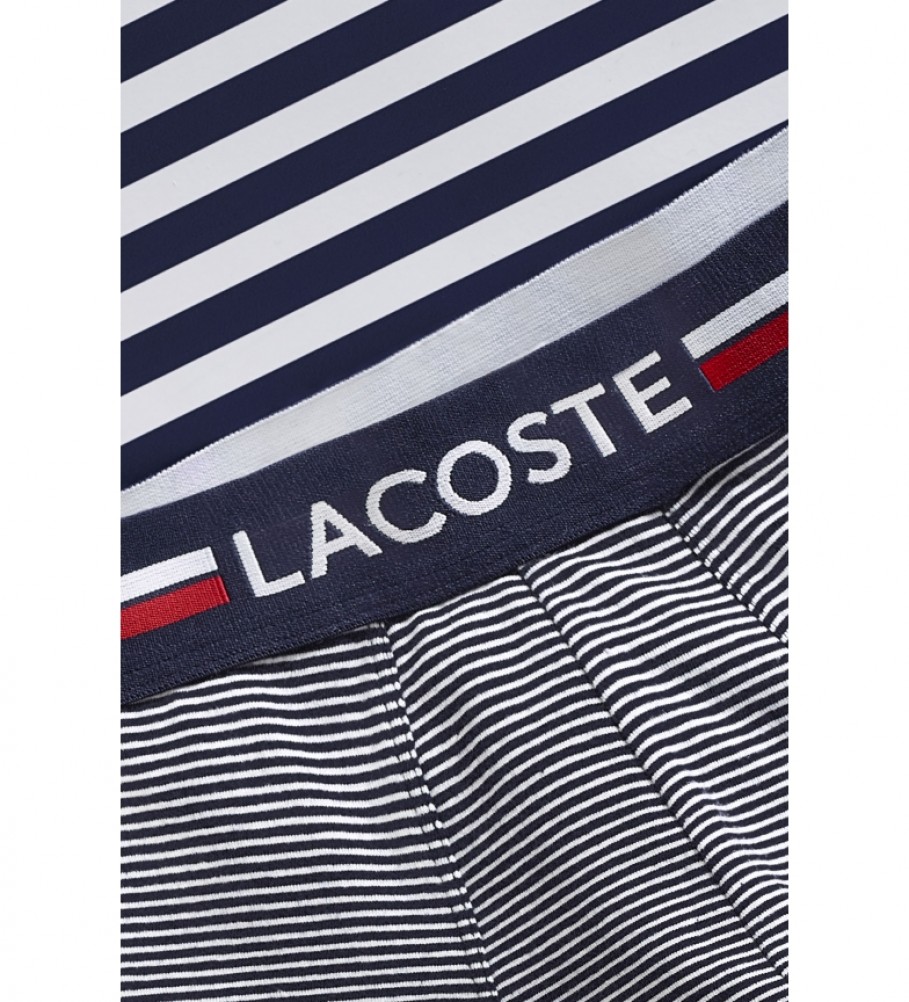 Pacote com 3 cuecas boxer Lacoste Court, azul marinho e branca.