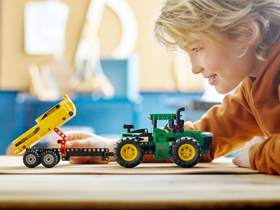 LEGO John Deere 9620R 4WD Tractor (42136)