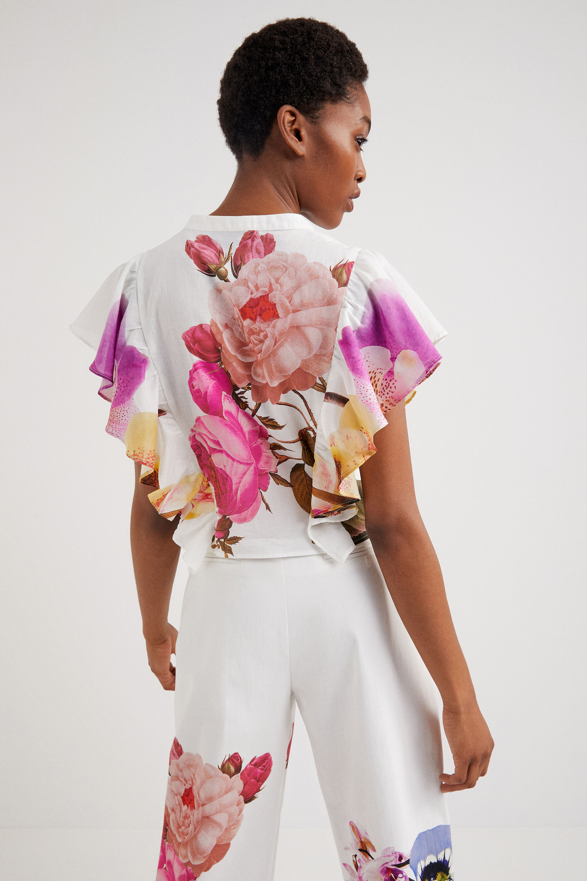 Blouse à fleurs M. Christian Lacroix