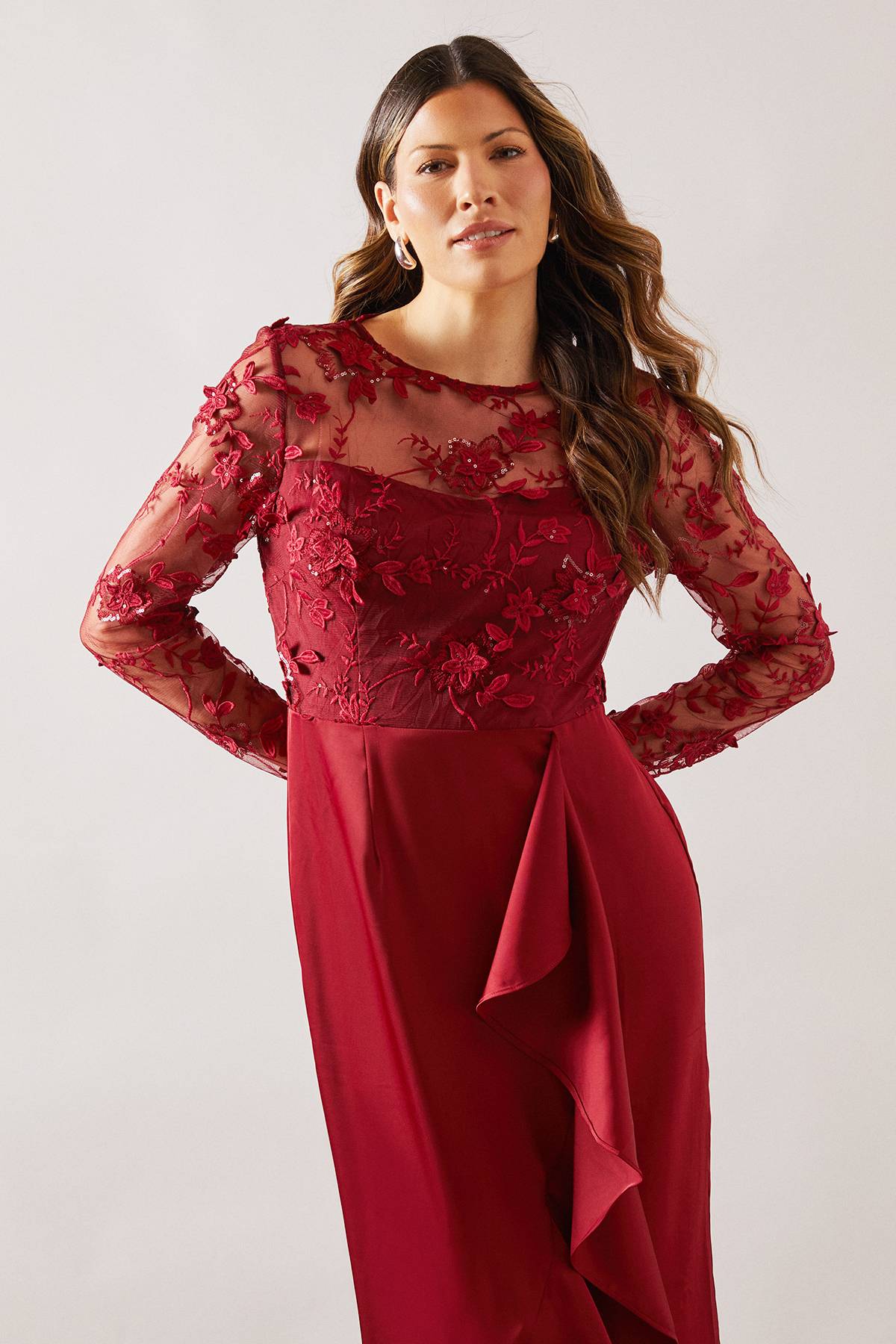 Wallis Robe Maxi de Cérémonie en Satin et Superposition de Tulle à Volants