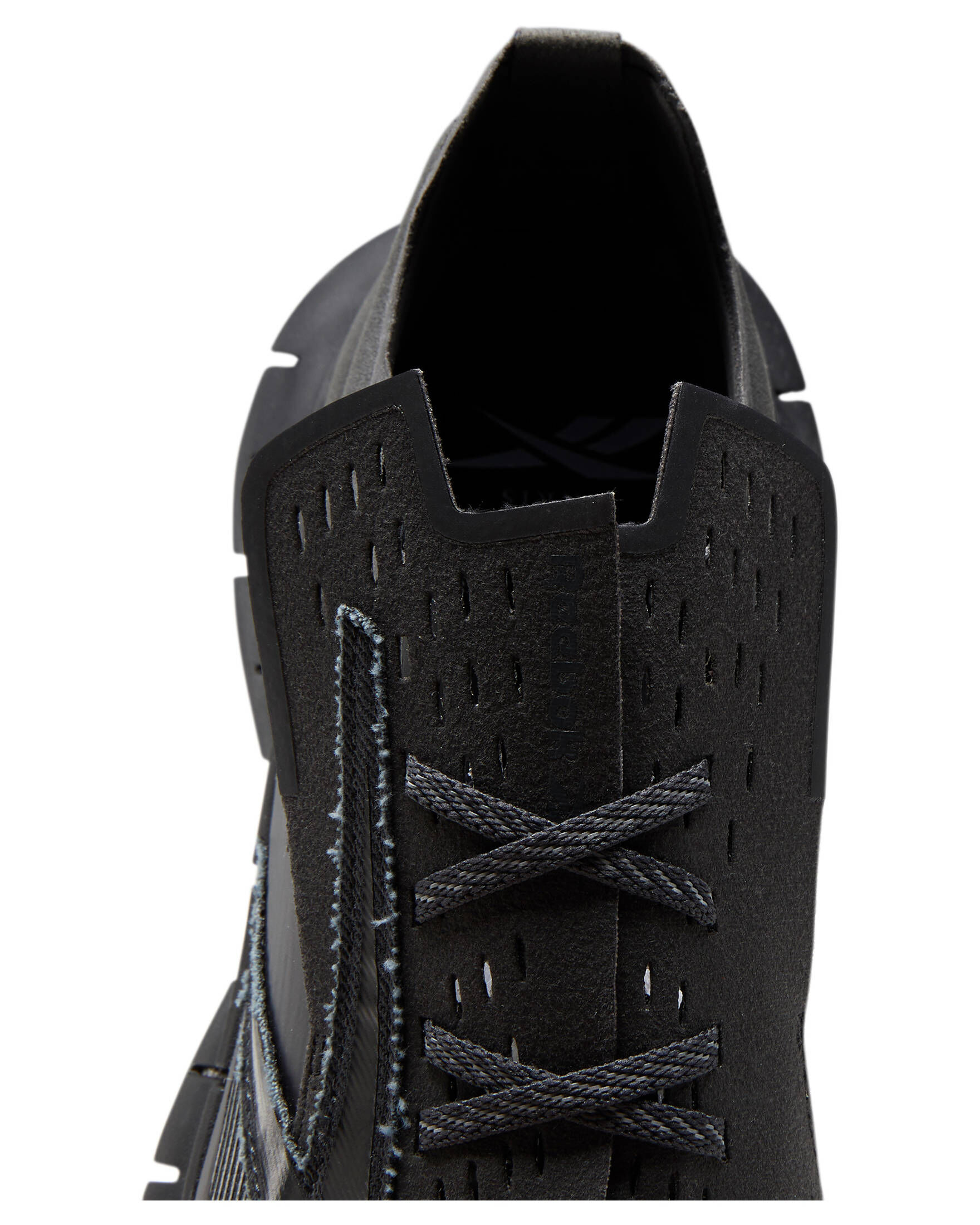 Reebok| Herren Sneaker  designt mit Maison Margiela ZIG 3D STORM SNEAKER