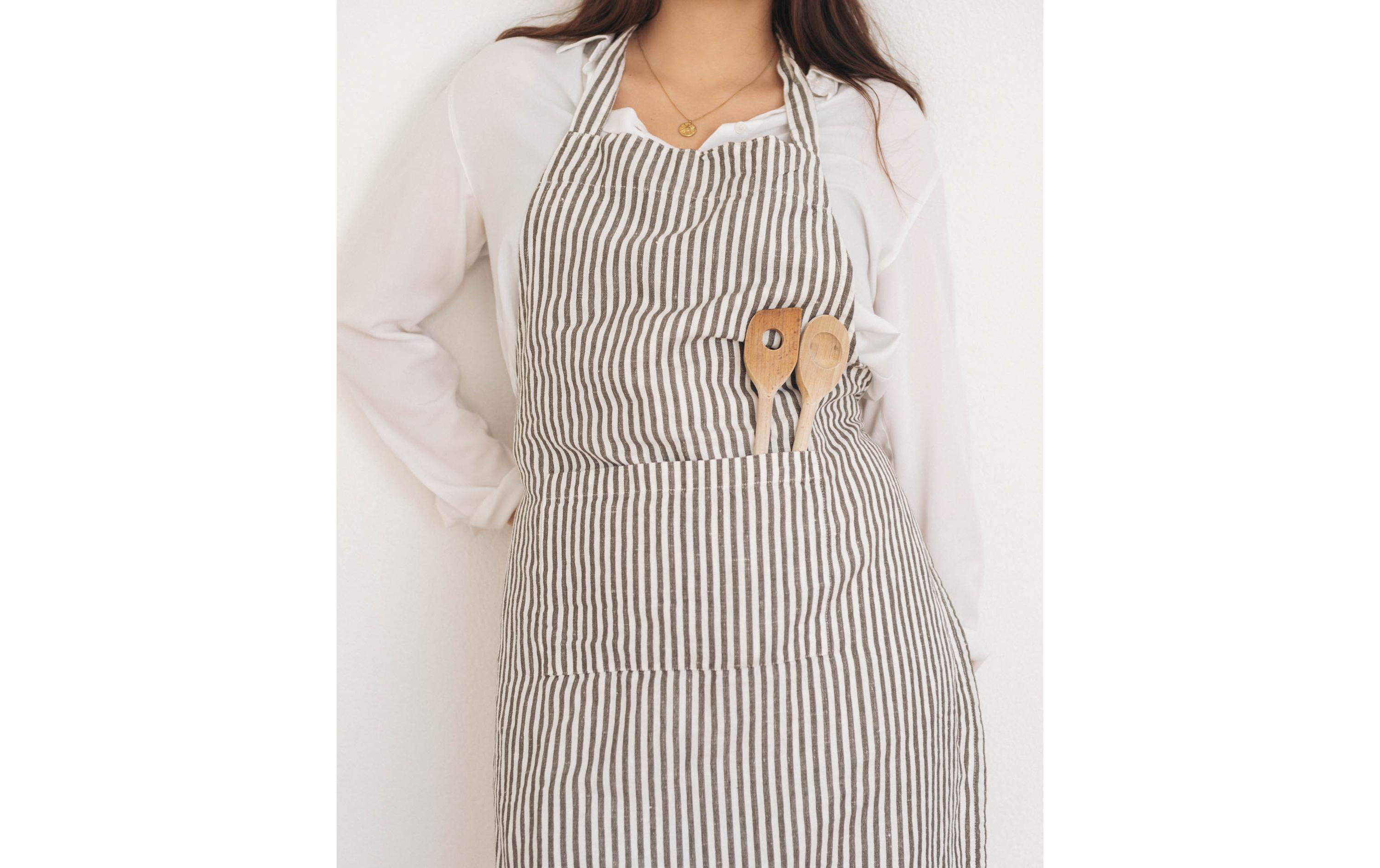 Kochschürze Louis Beige/GrauKochschürze aus grau-weiss gestreiftem Baumwoll-Leinenmix