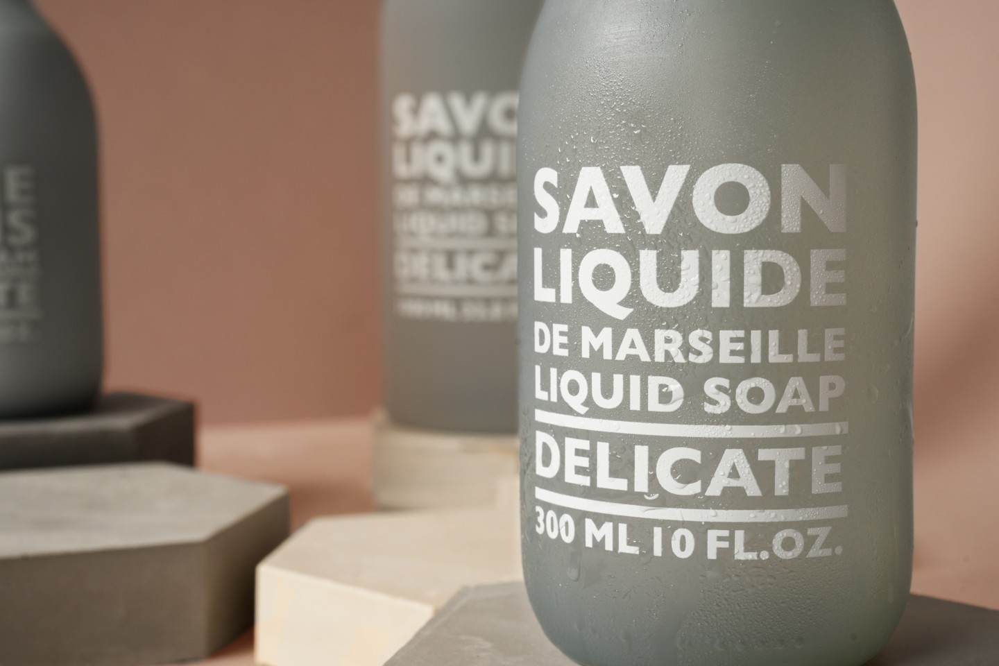 COMPAGNIE DE PROVENCE - Liquid Marseille Soap Delicate 300 ml - Håndsæbe