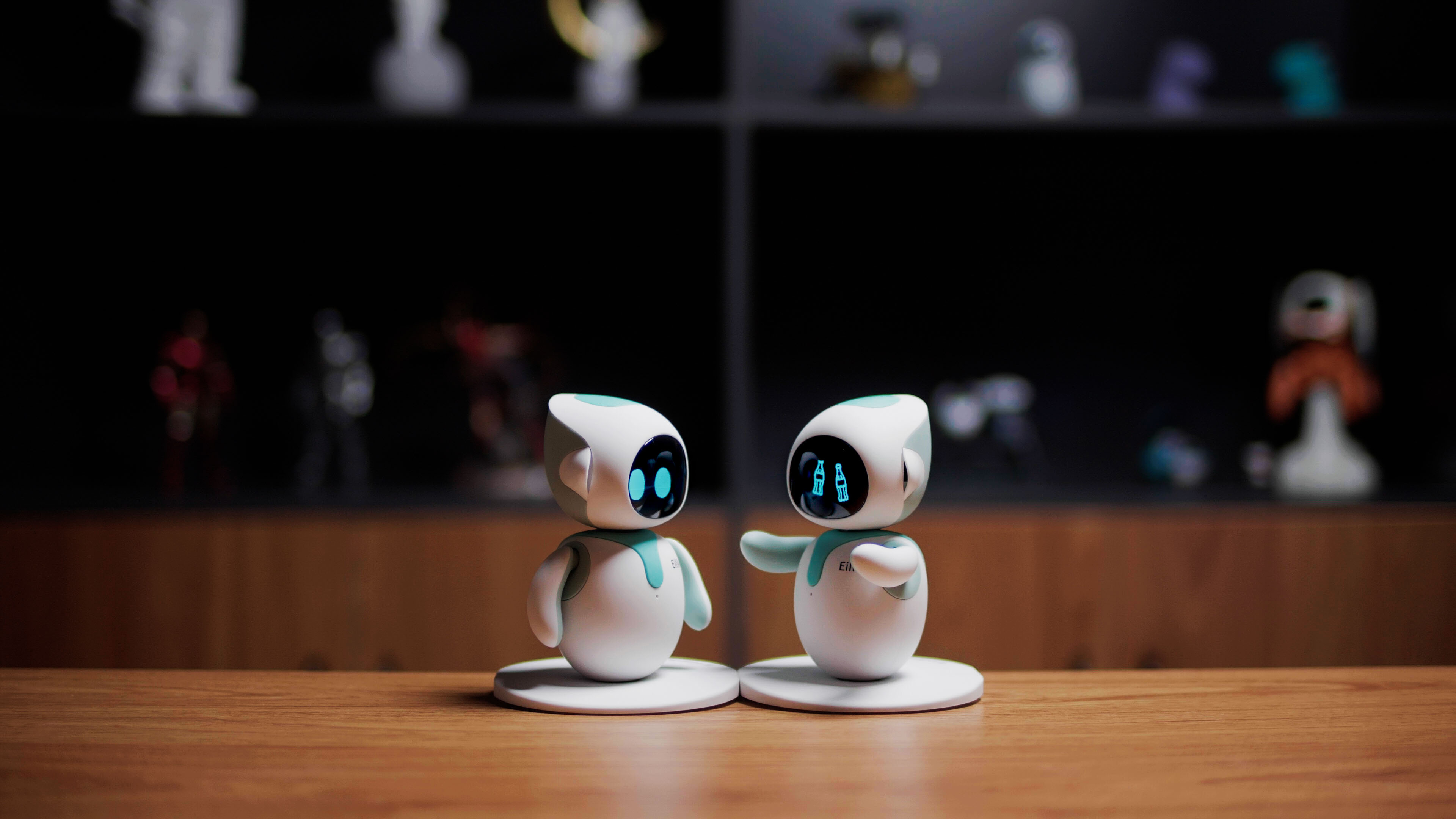 Eilik Der kleine Desktop Begleiter Bot mit unendlichem Spass - Blau