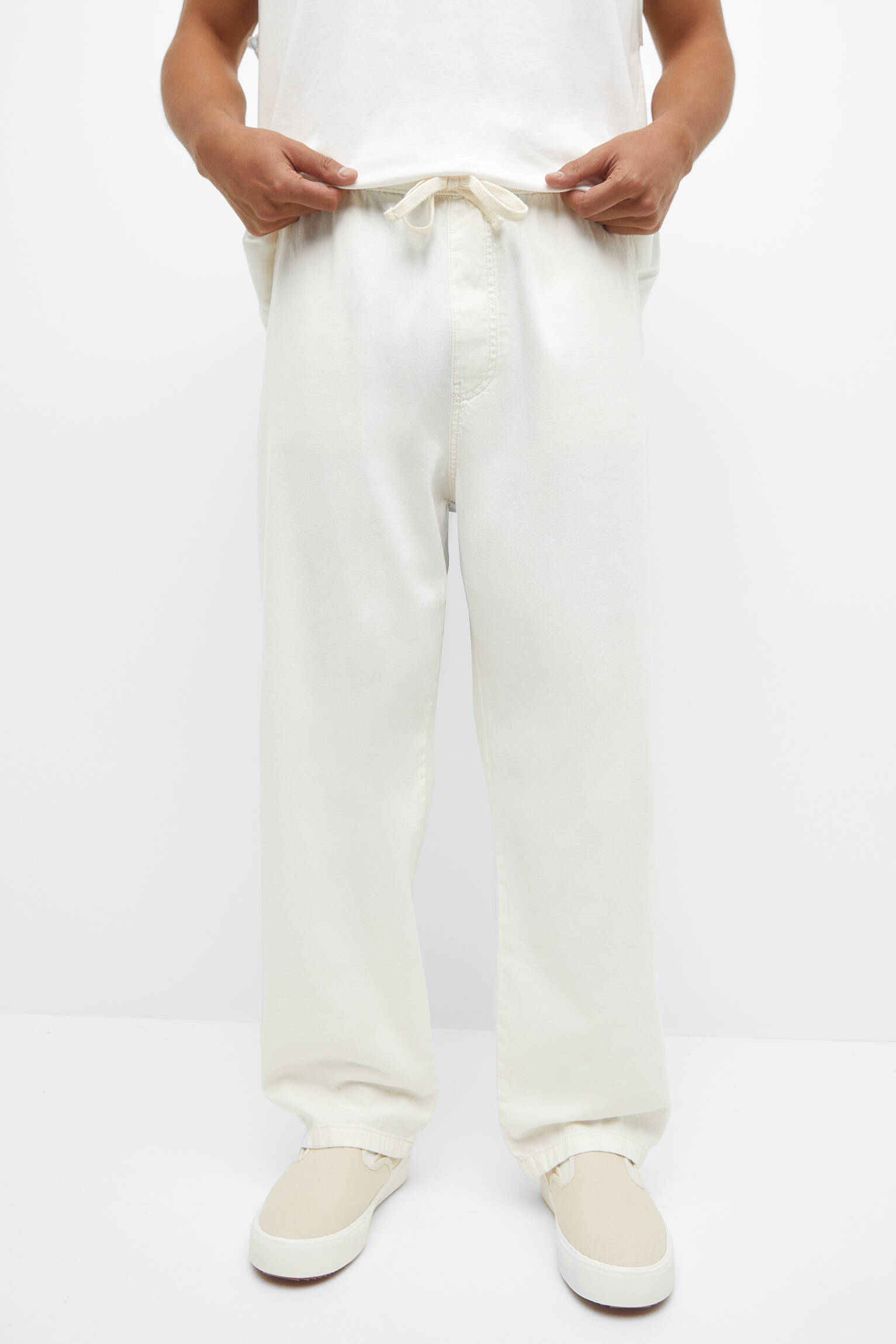 CALÇA JEANS JOGGER BÁSICA - CRU
