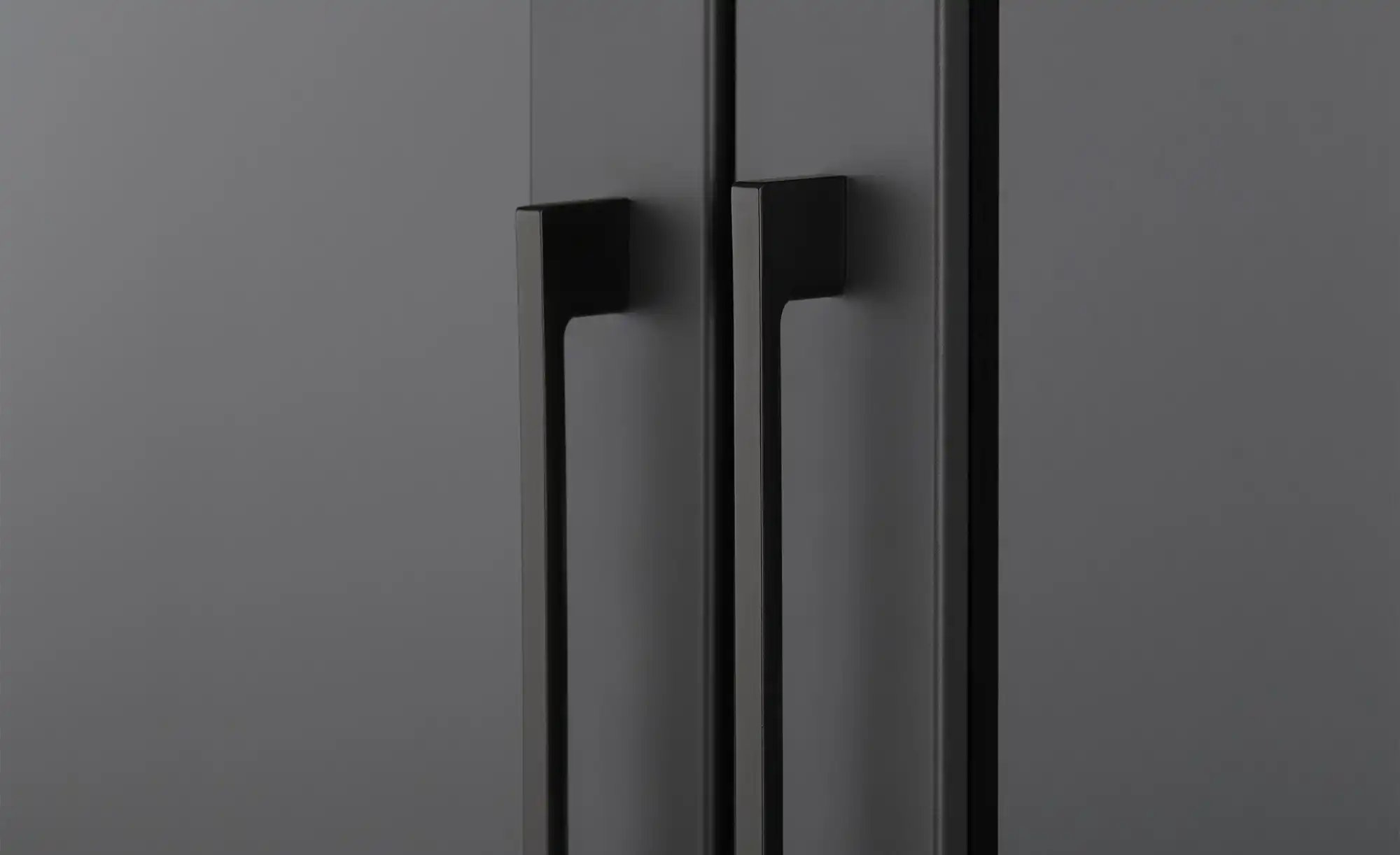 Drehtürenschrank 300 cm mit Glastüren Uma