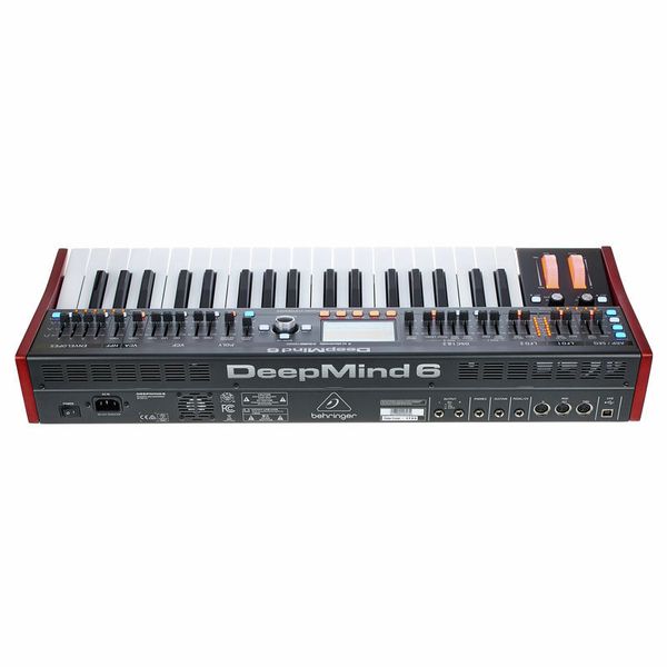 Behringer DeepMind 6