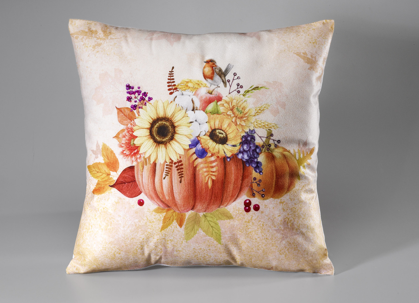 Tisch- und Raumdekoration mit herbstlichen Motiven