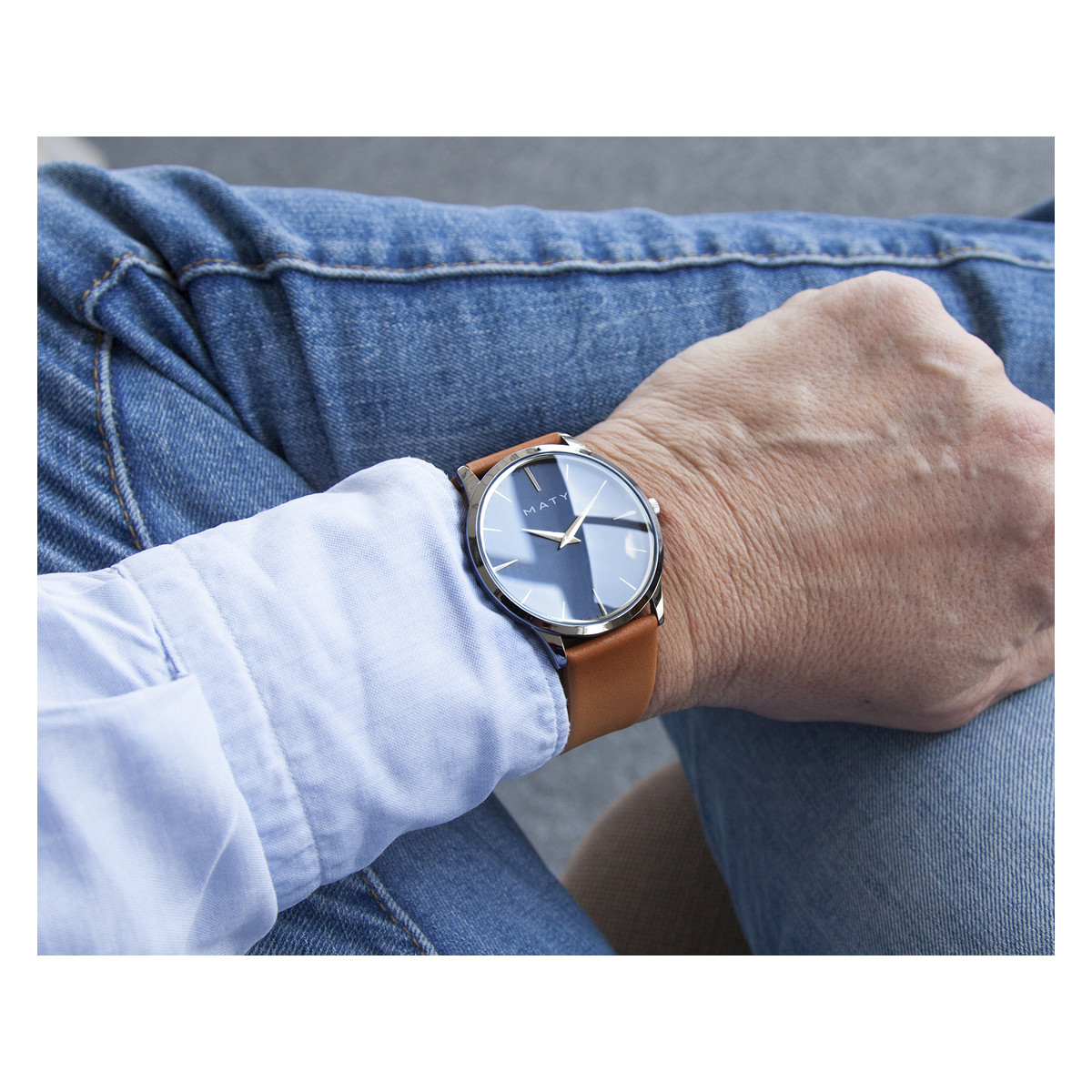 Montre homme chromée bracelet cuir marron