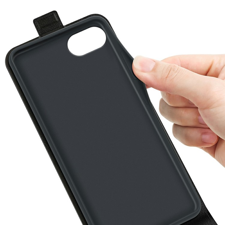 iPhone 16e Leder Tasche Flip Cover Vertikal im Retro Look mit Kartenfach - Schwarz