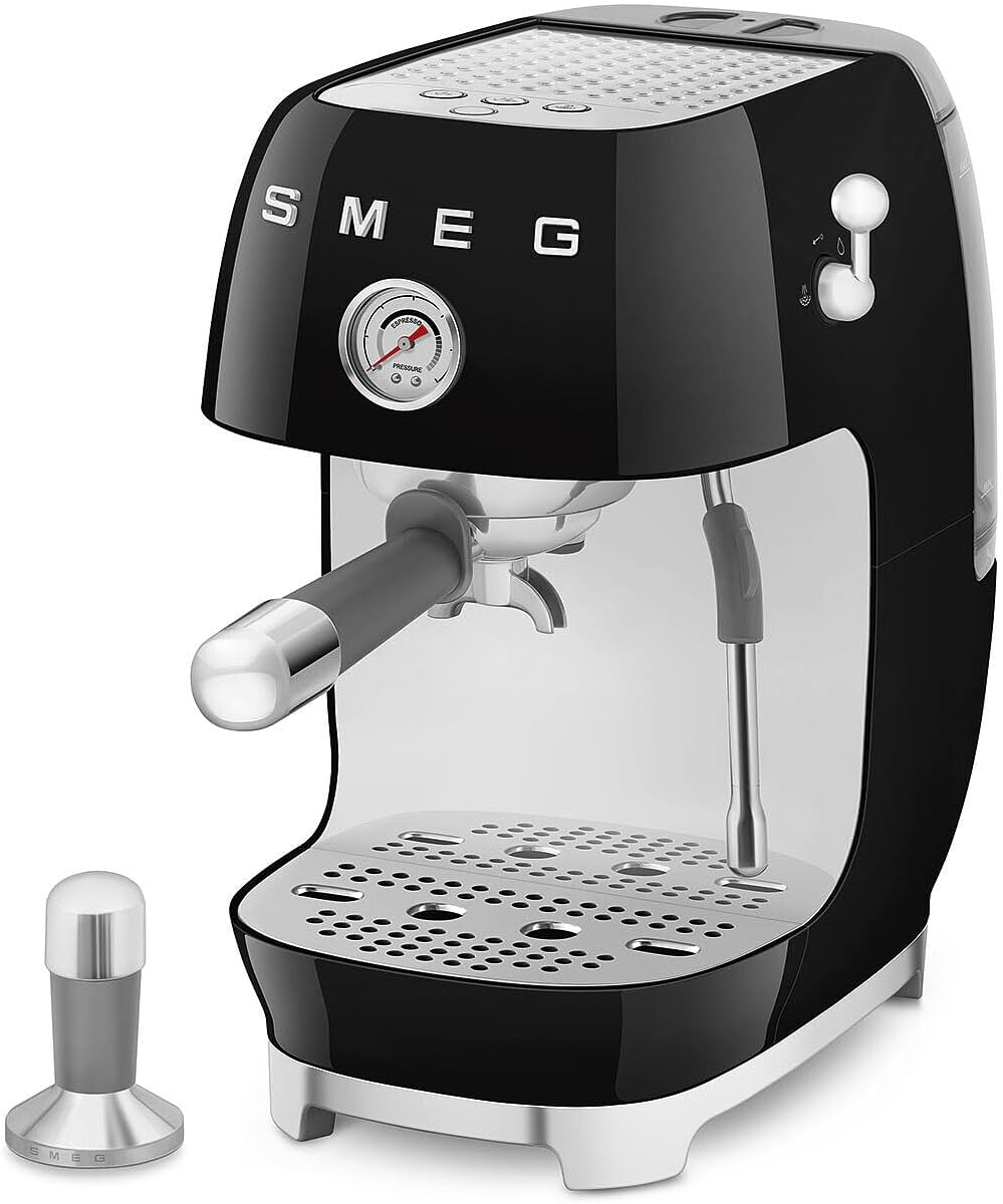 Smeg, ECF03BLEU Manuelle Espressomaschine, Thermoblock, Cold Brew, Dampfdüse und Manometer, 1,4 l Tank, 1650 W, Schwarz