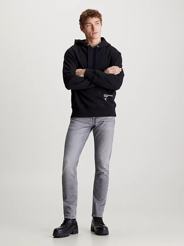 calça jeans justa