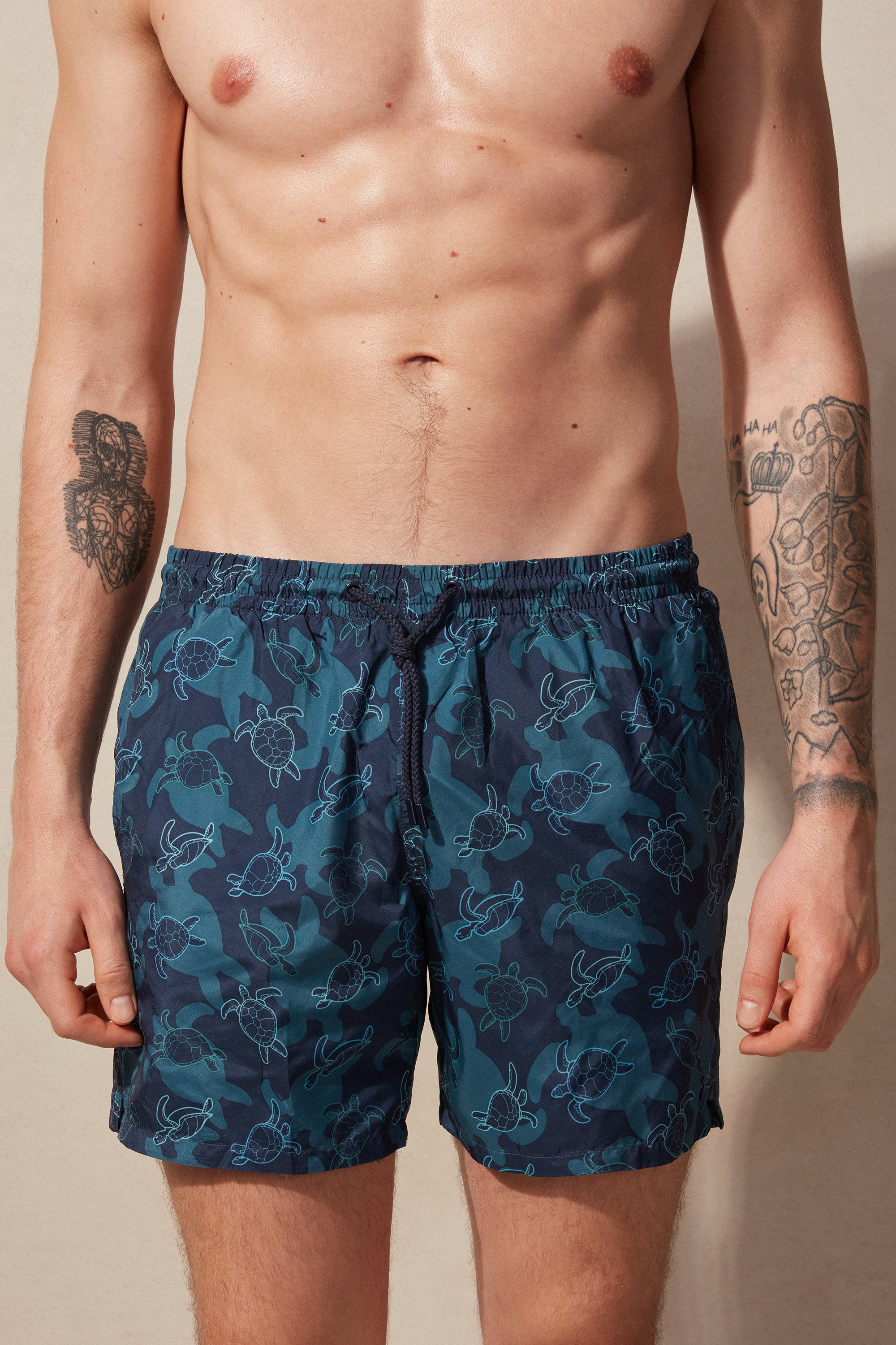 Maiô boxer com estampa de tartaruga