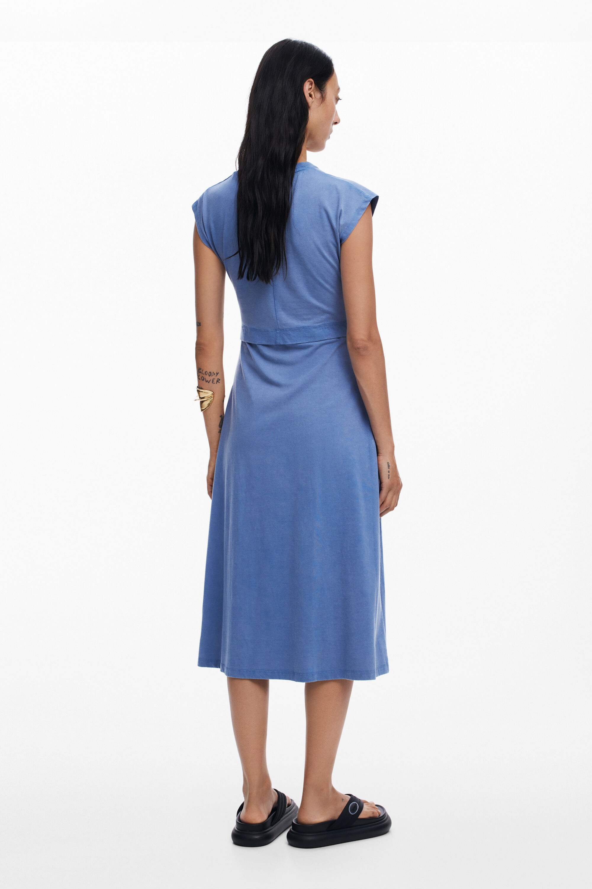 vestido midi franzido
